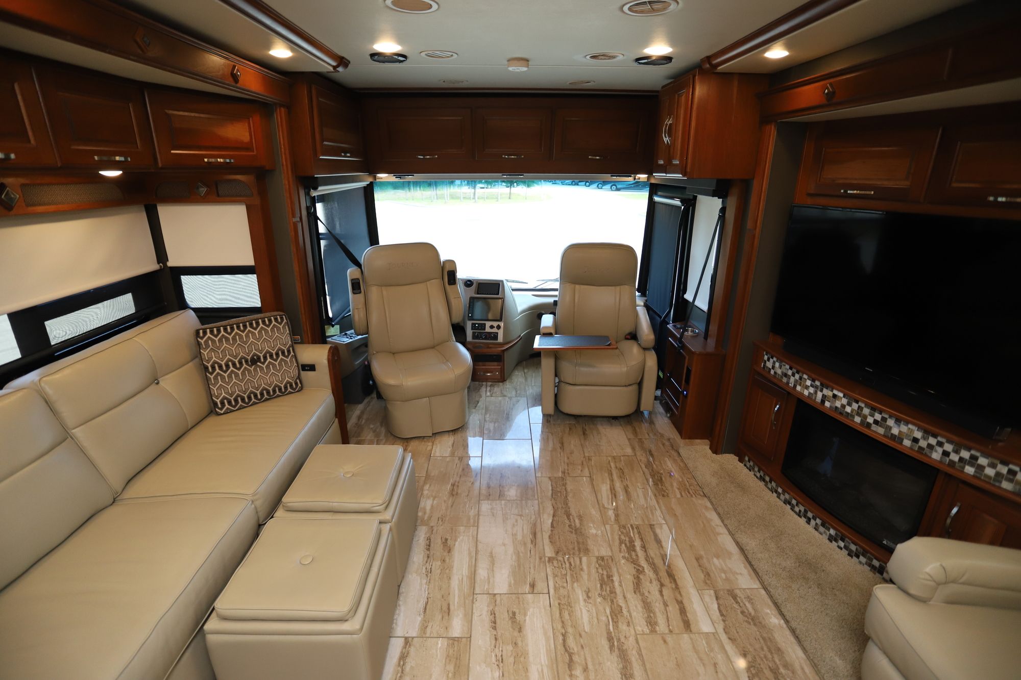 Used 2017 Winnebago Journey 40J Class A  For Sale