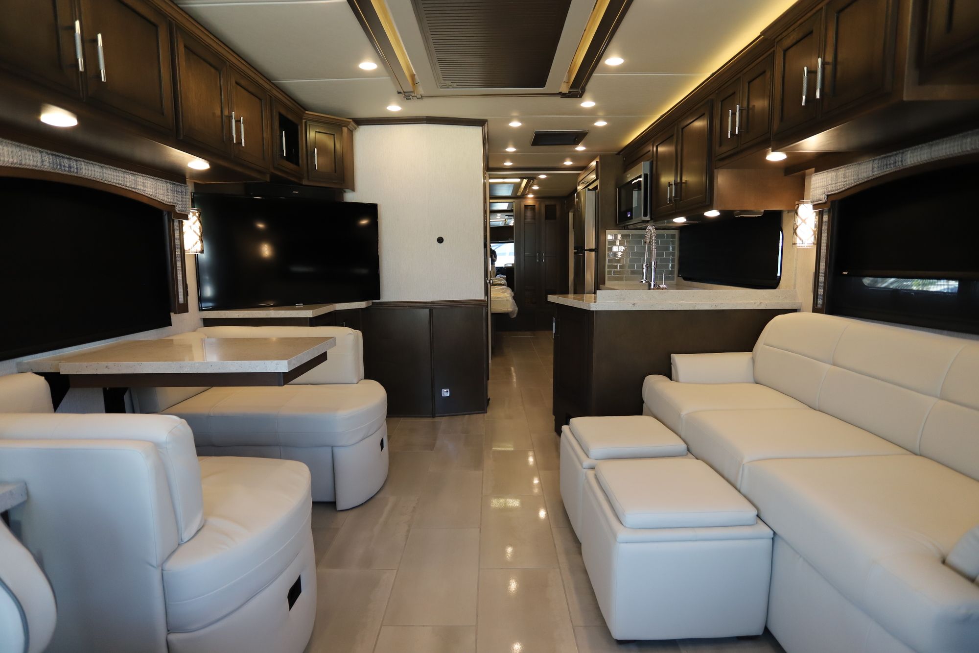 Used 2020 Newmar Ventana 3426 Class A  For Sale