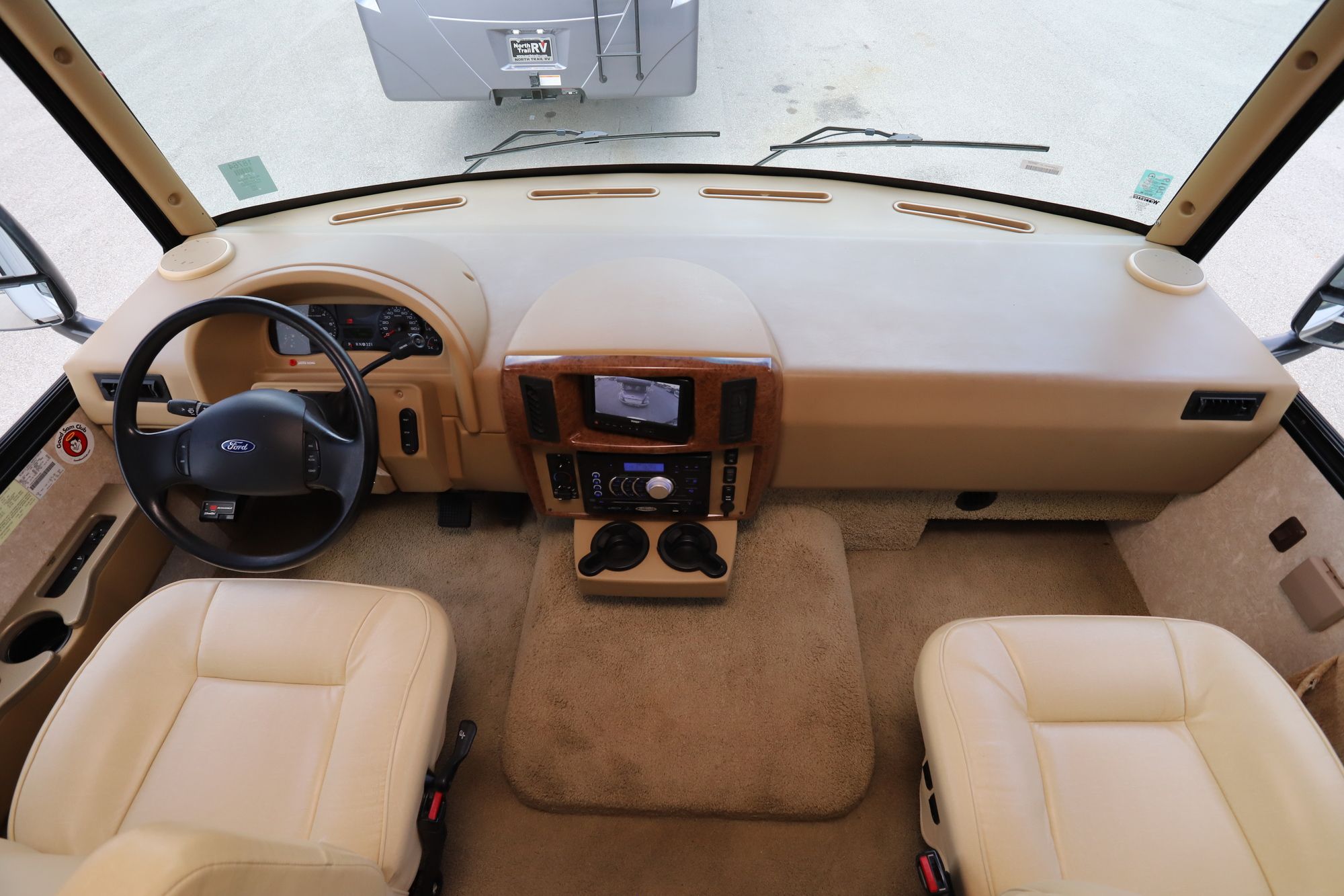 Used 2011 Winnebago Sightseer 33C Class A  For Sale