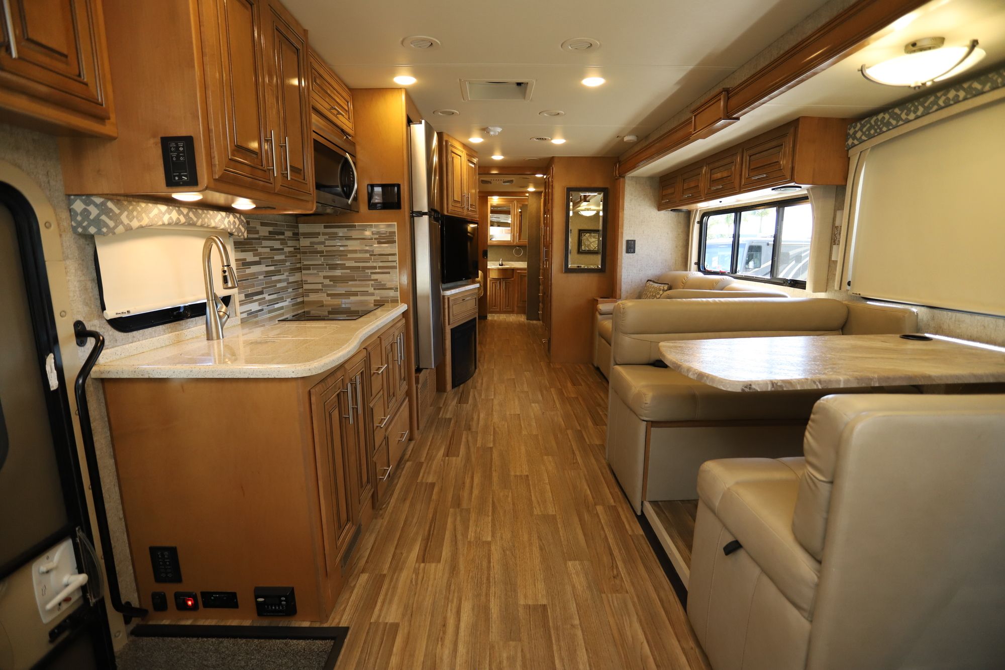 Used 2019 Thor Miramar 35.3 Class A  For Sale