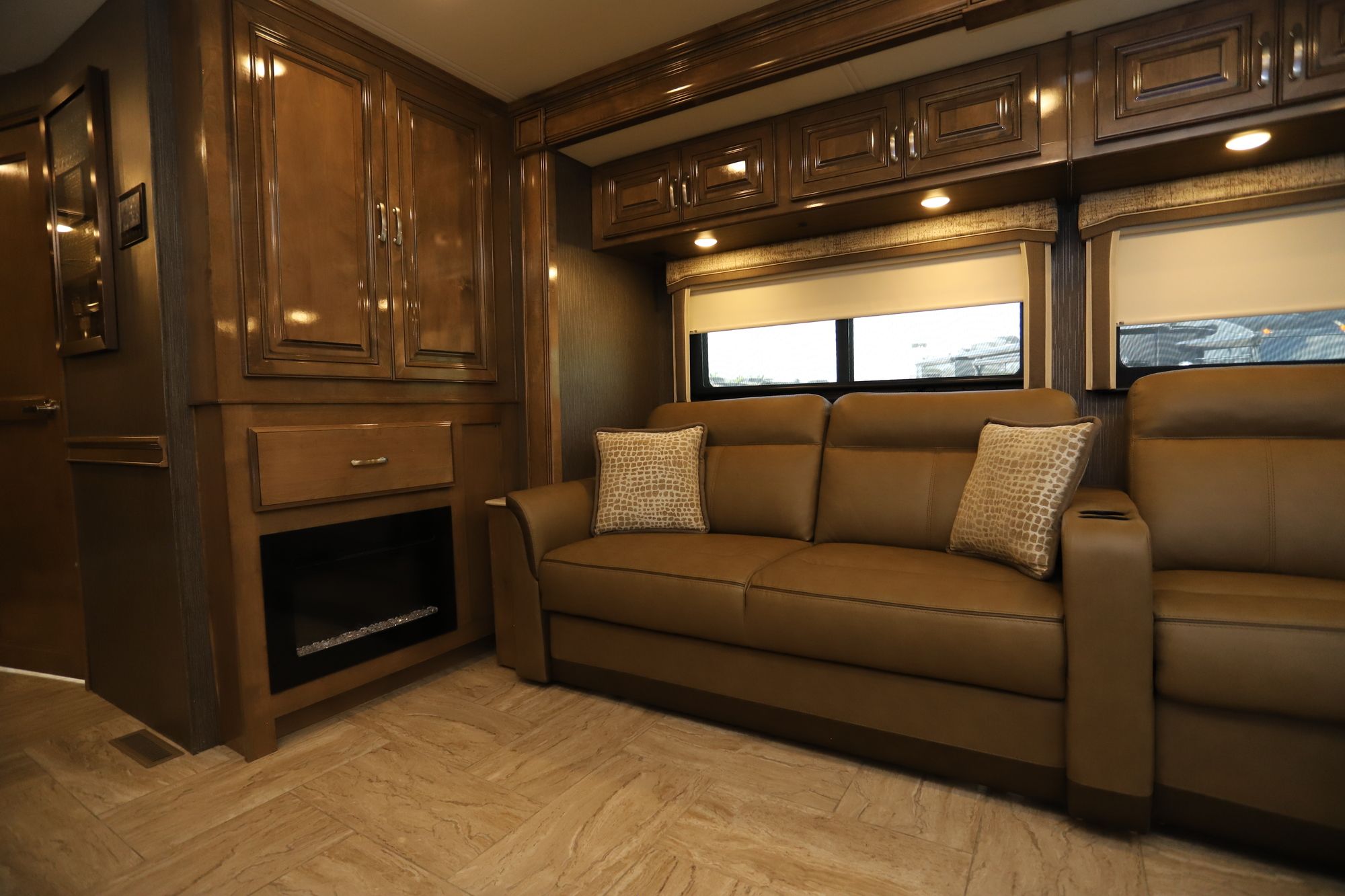 Used 2020 Thor Aria 3902 Class A  For Sale