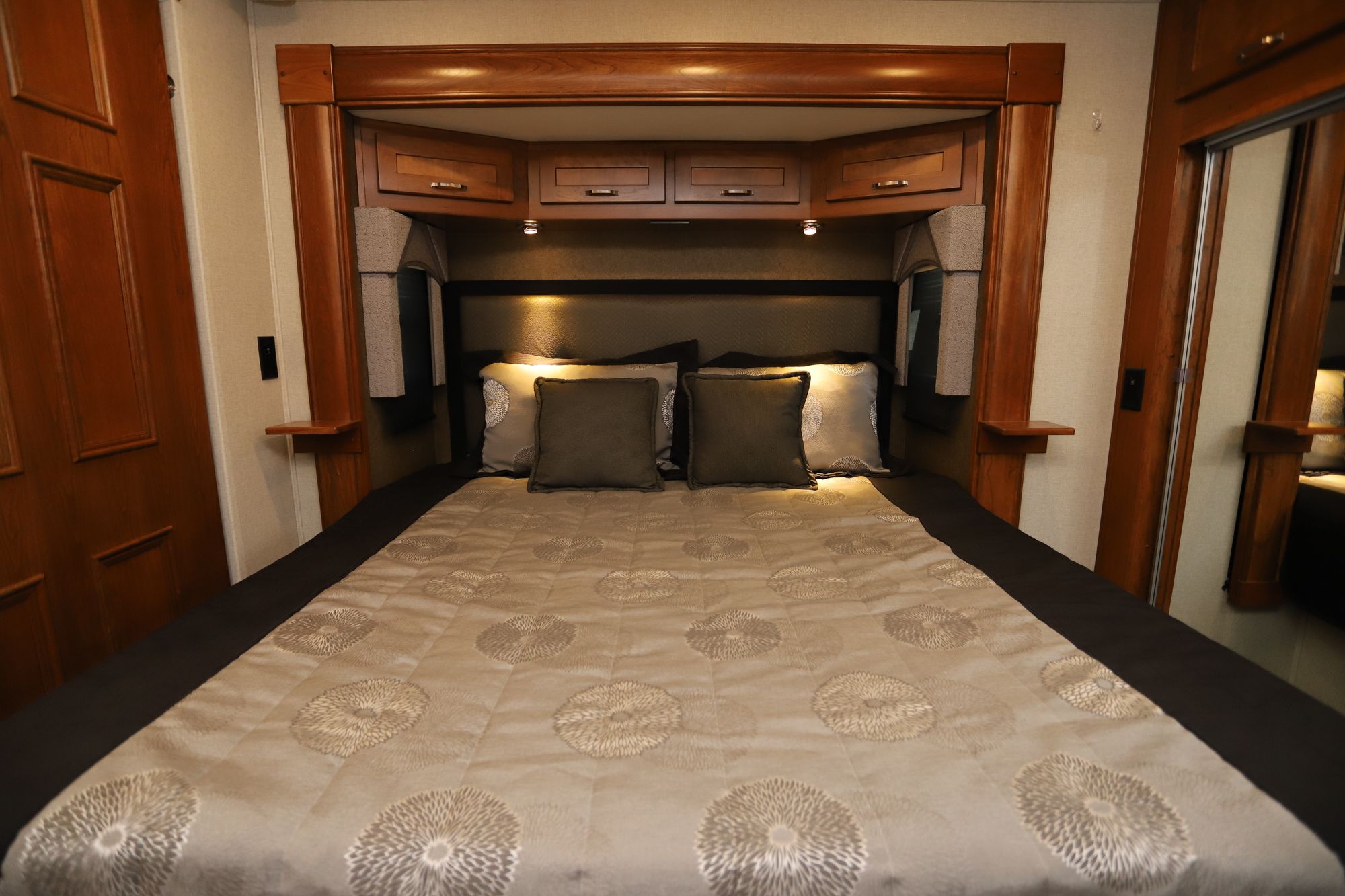 Used 2019 Renegade Rv Valencia 38RW Super C  For Sale