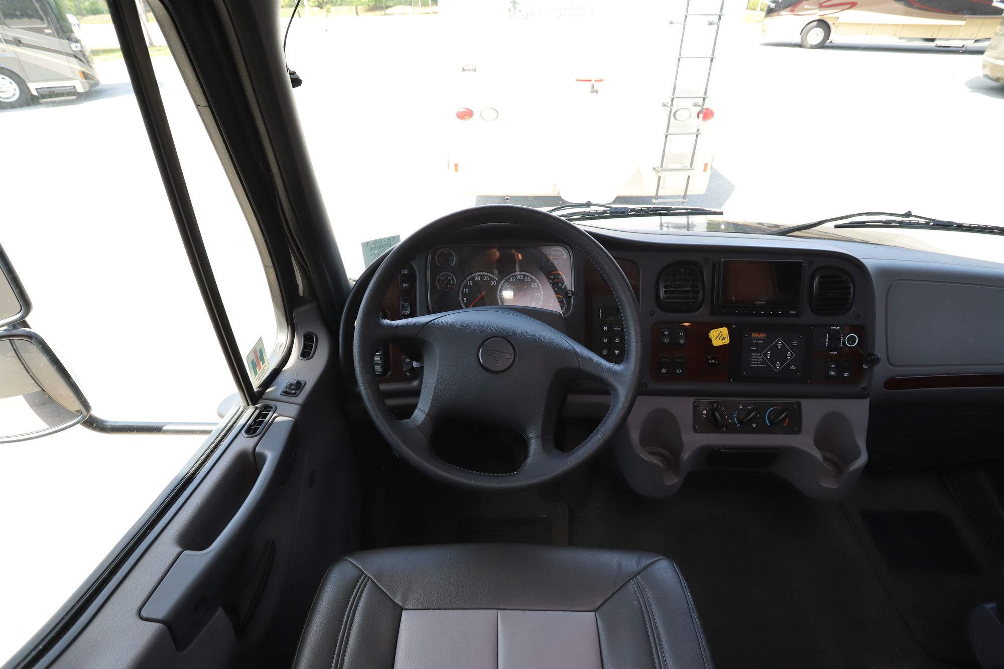 Used 2019 Renegade Rv Valencia 38RW Super C  For Sale