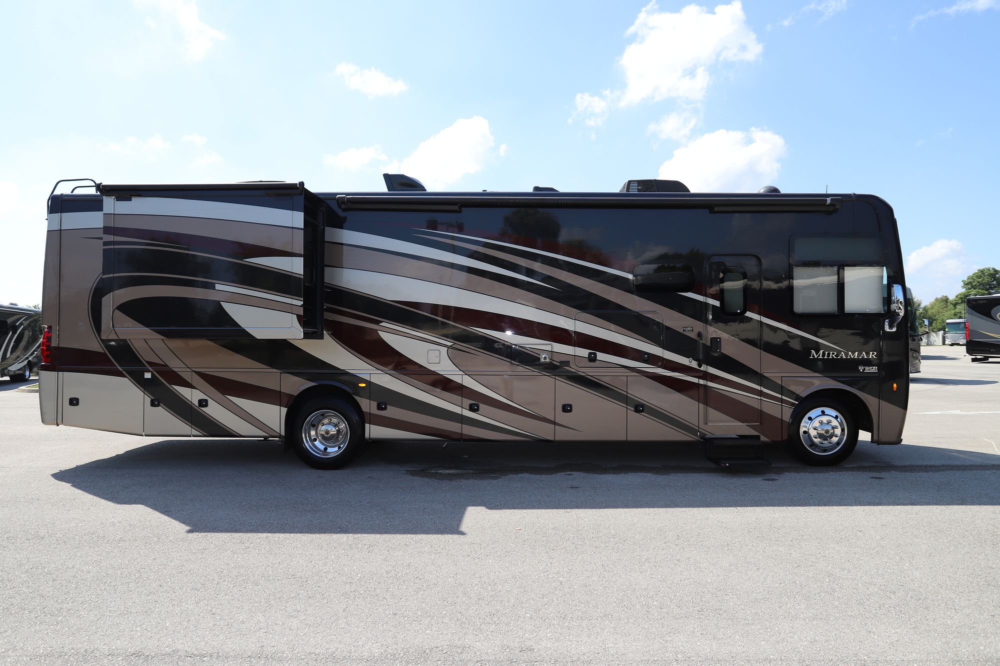 Used 2019 Thor Miramar 35.3 Class A  For Sale