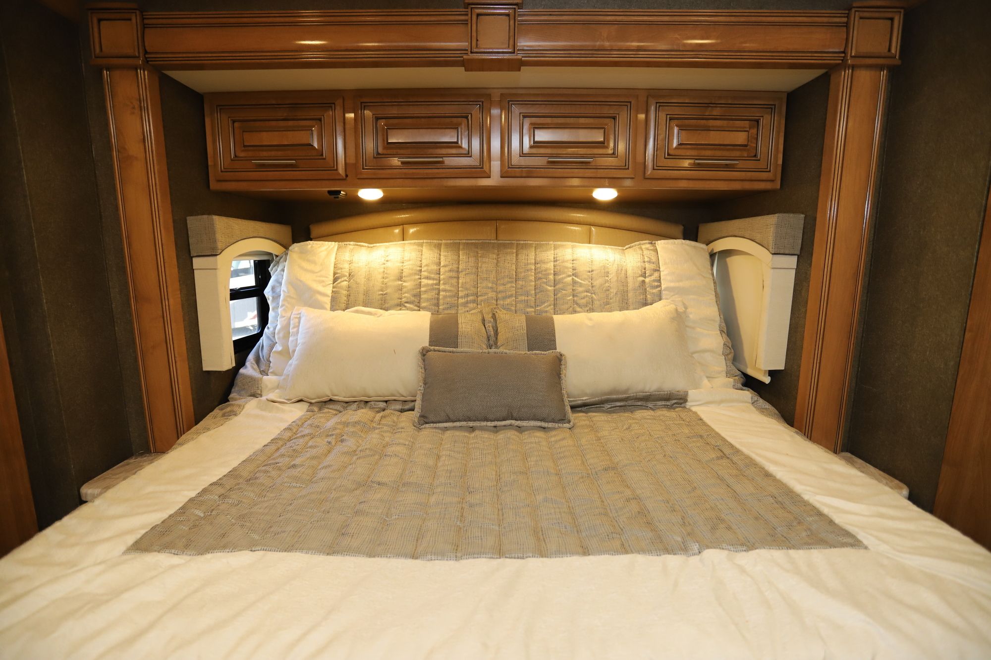 Used 2019 Thor Miramar 35.3 Class A  For Sale