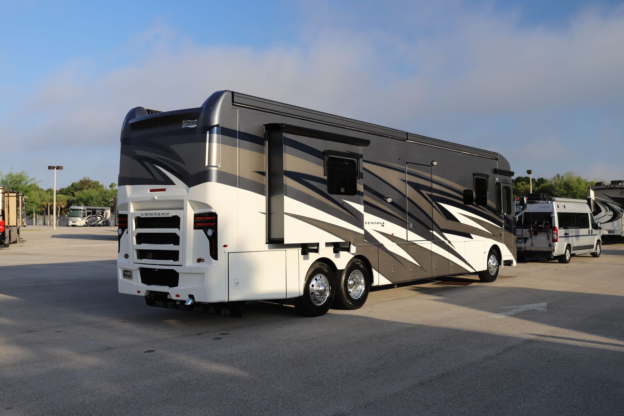 New 2021 Newmar Ventana 4311 Class A  For Sale