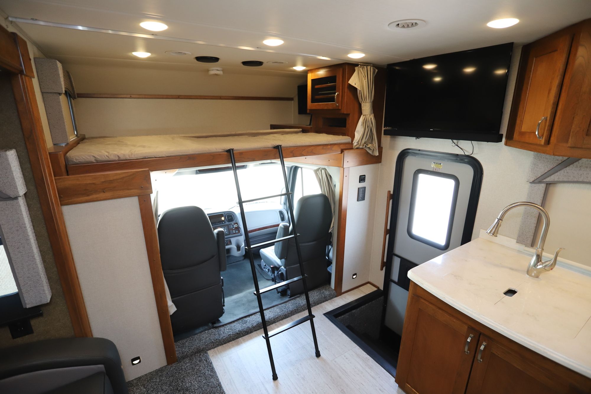 Used 2019 Renegade Rv Valencia 38RW Super C  For Sale