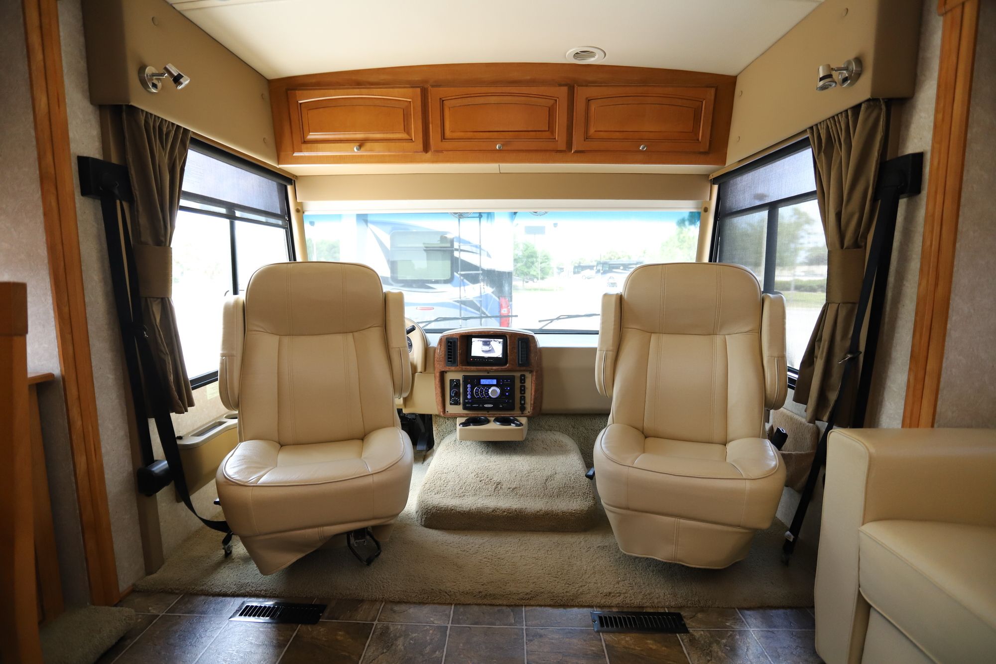 Used 2011 Winnebago Sightseer 33C Class A  For Sale