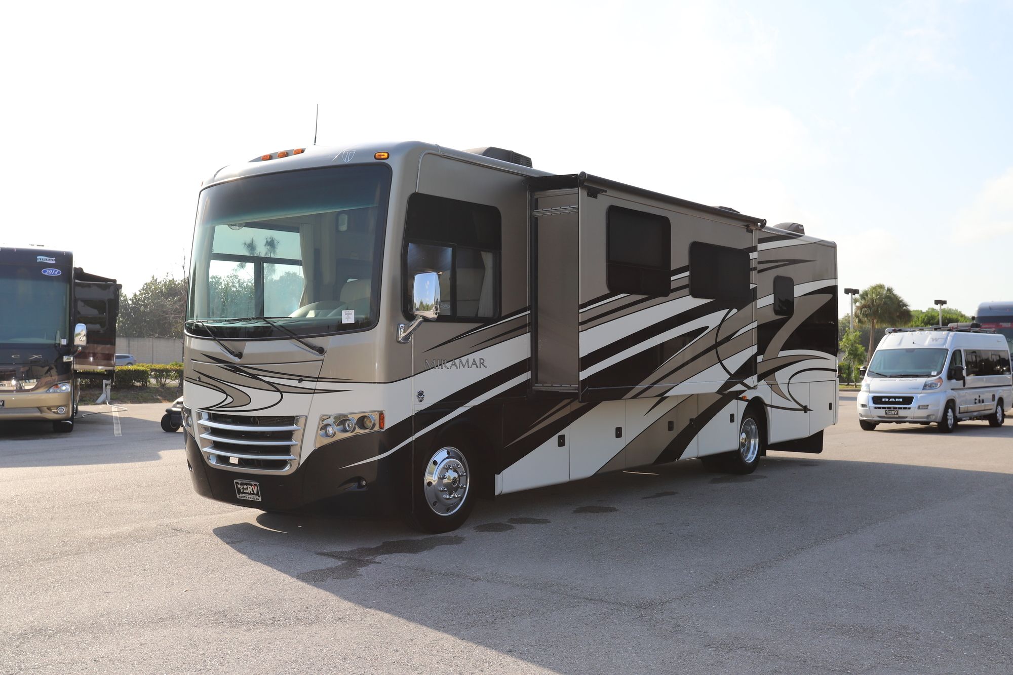 Used 2015 Thor Miramar 34.1 Class A  For Sale