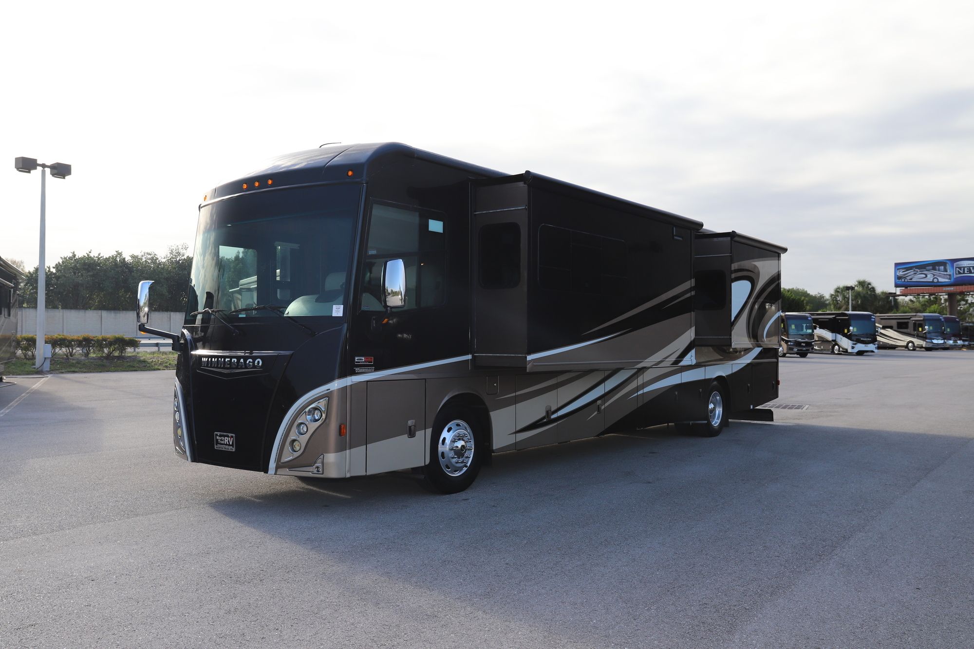 Used 2017 Winnebago Journey 40J Class A  For Sale