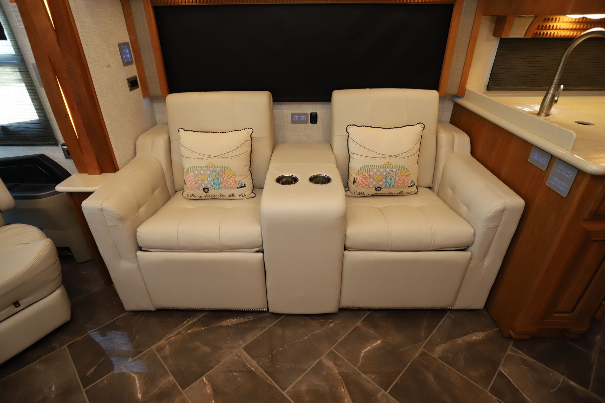 Used 2019 Newmar New Aire 3345 Class A  For Sale