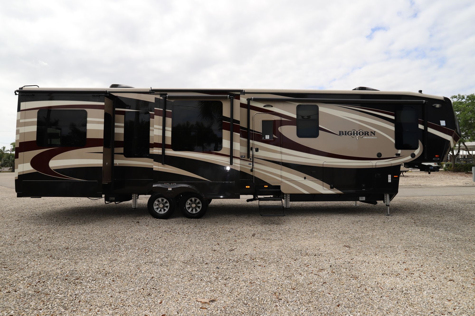 Used 2017 Heartland Rv Big Horn 3970RD Fifth Wheel  For Sale