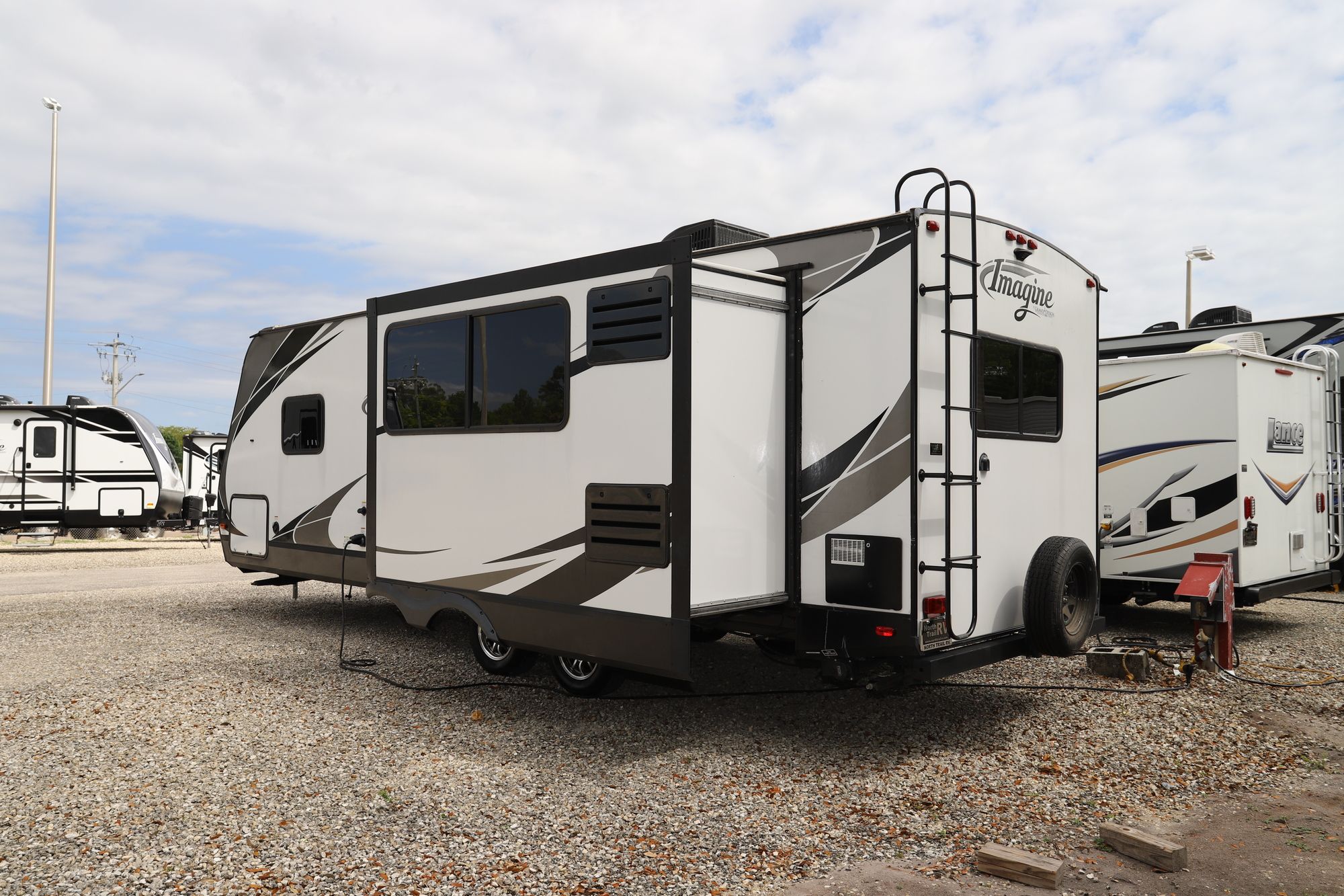 Used 2017 Grand Design Imagine 2650RK Travel Trailer  For Sale