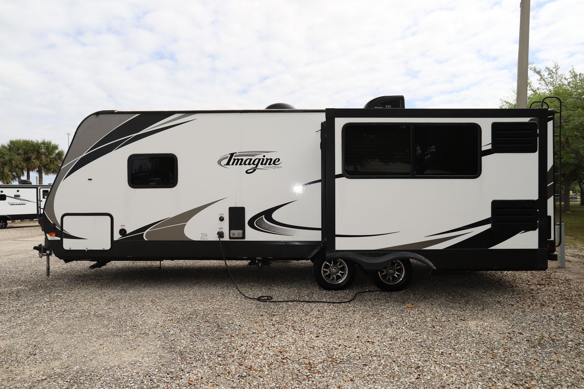 Used 2017 Grand Design Imagine 2650RK Travel Trailer  For Sale