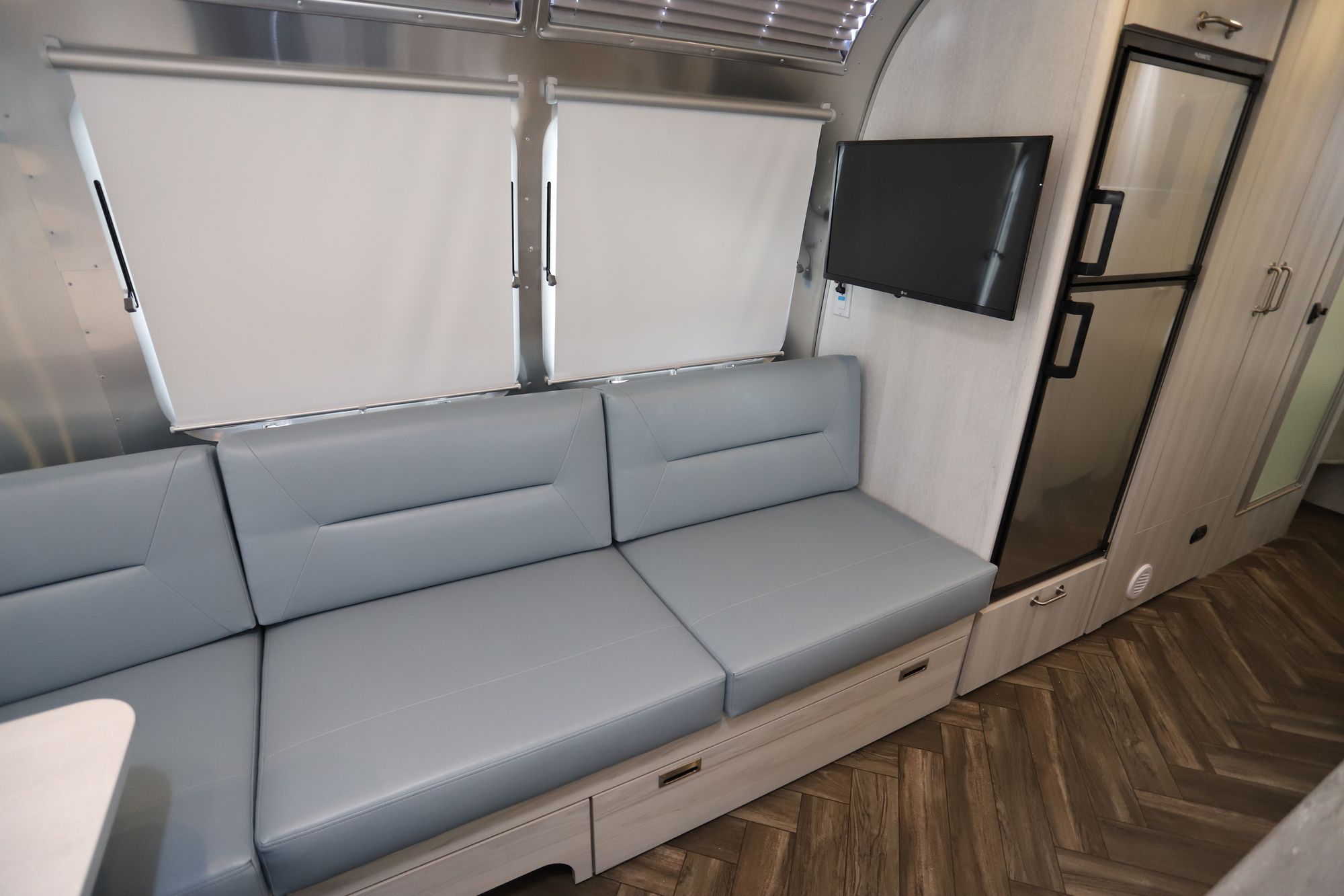 New 2021 Airstream International 27FB Travel Trailer  For Sale