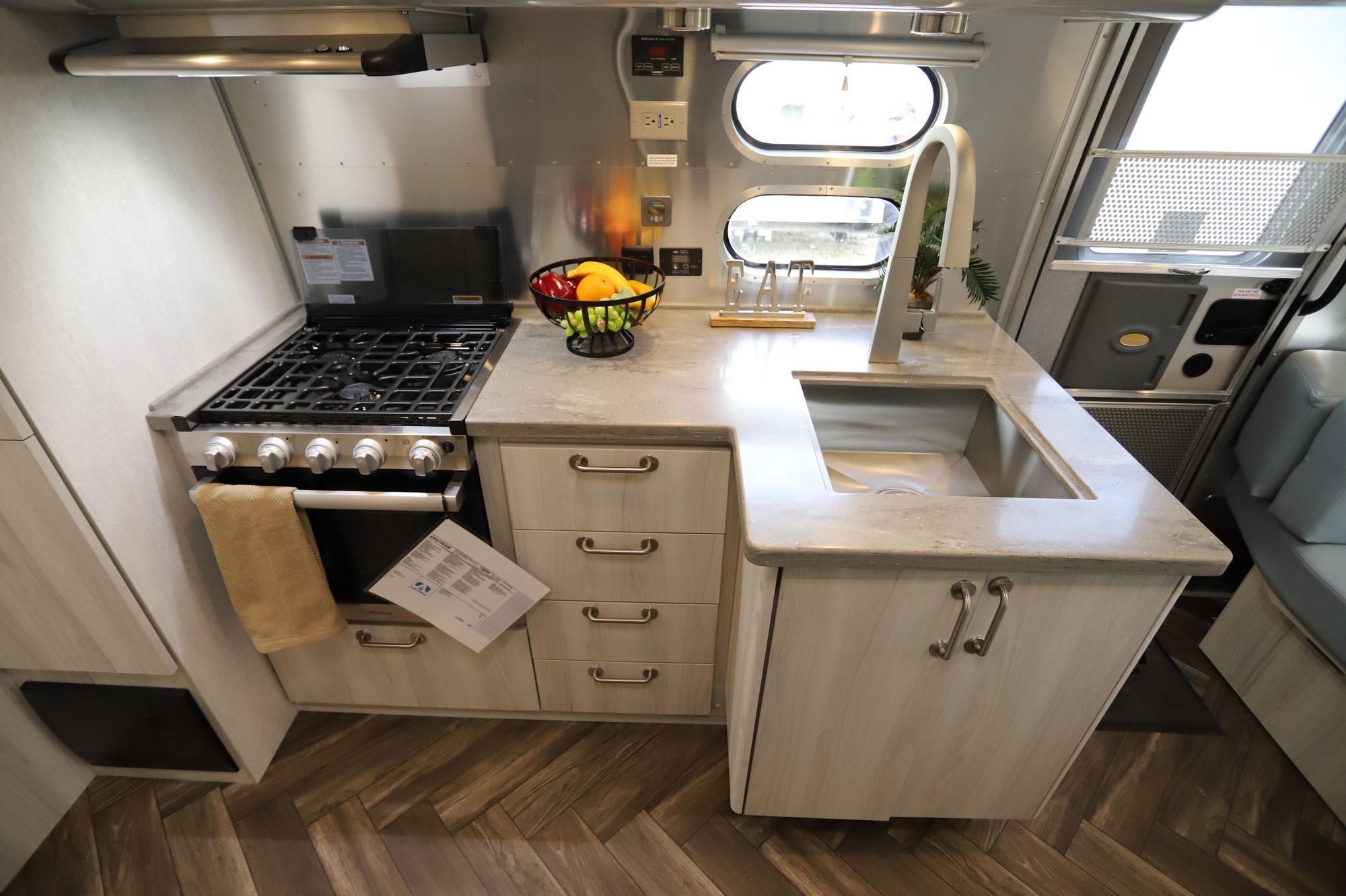 New 2021 Airstream International 27FB Travel Trailer  For Sale