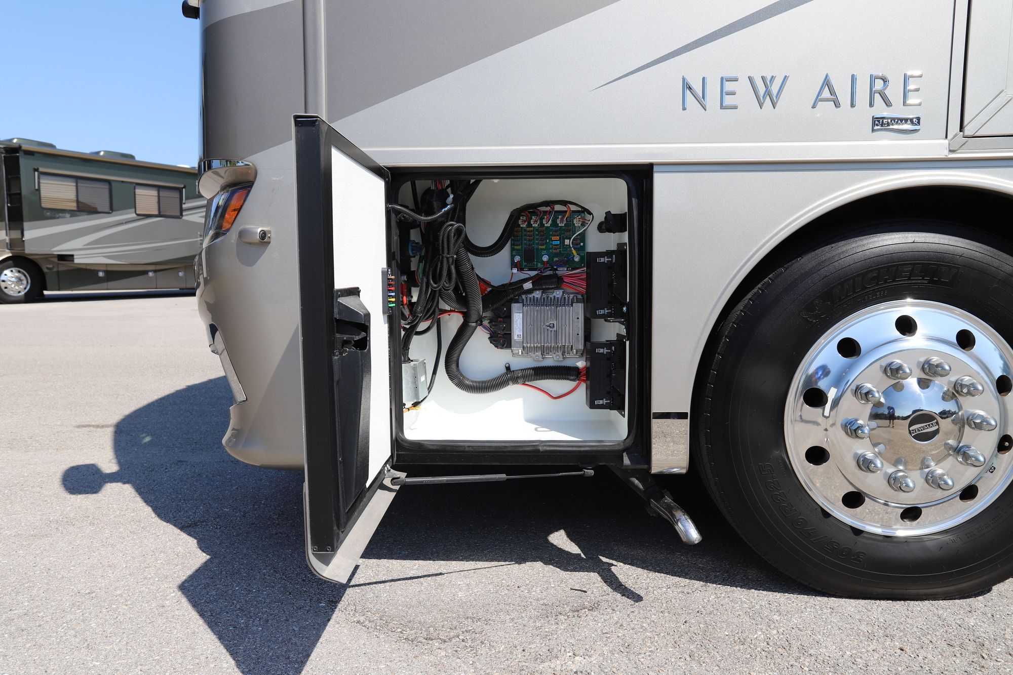 Used 2019 Newmar New Aire 3345 Class A  For Sale