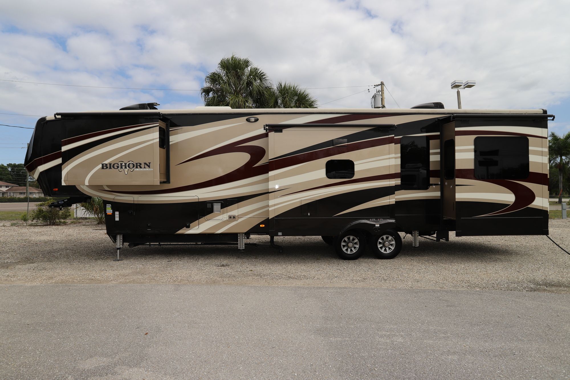 Used 2017 Heartland Rv Big Horn 3970RD Fifth Wheel  For Sale