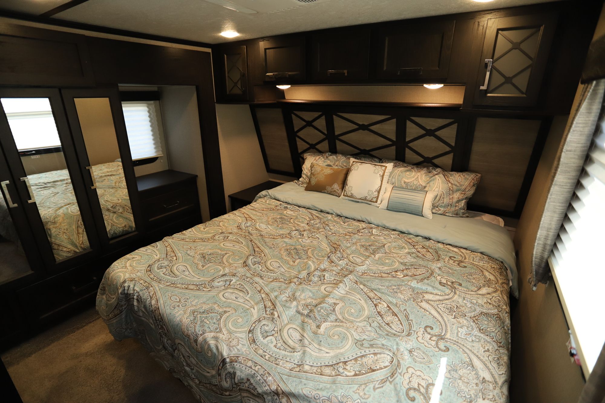 Used 2017 Keystone Fuzion 417 Fifth Wheel  For Sale