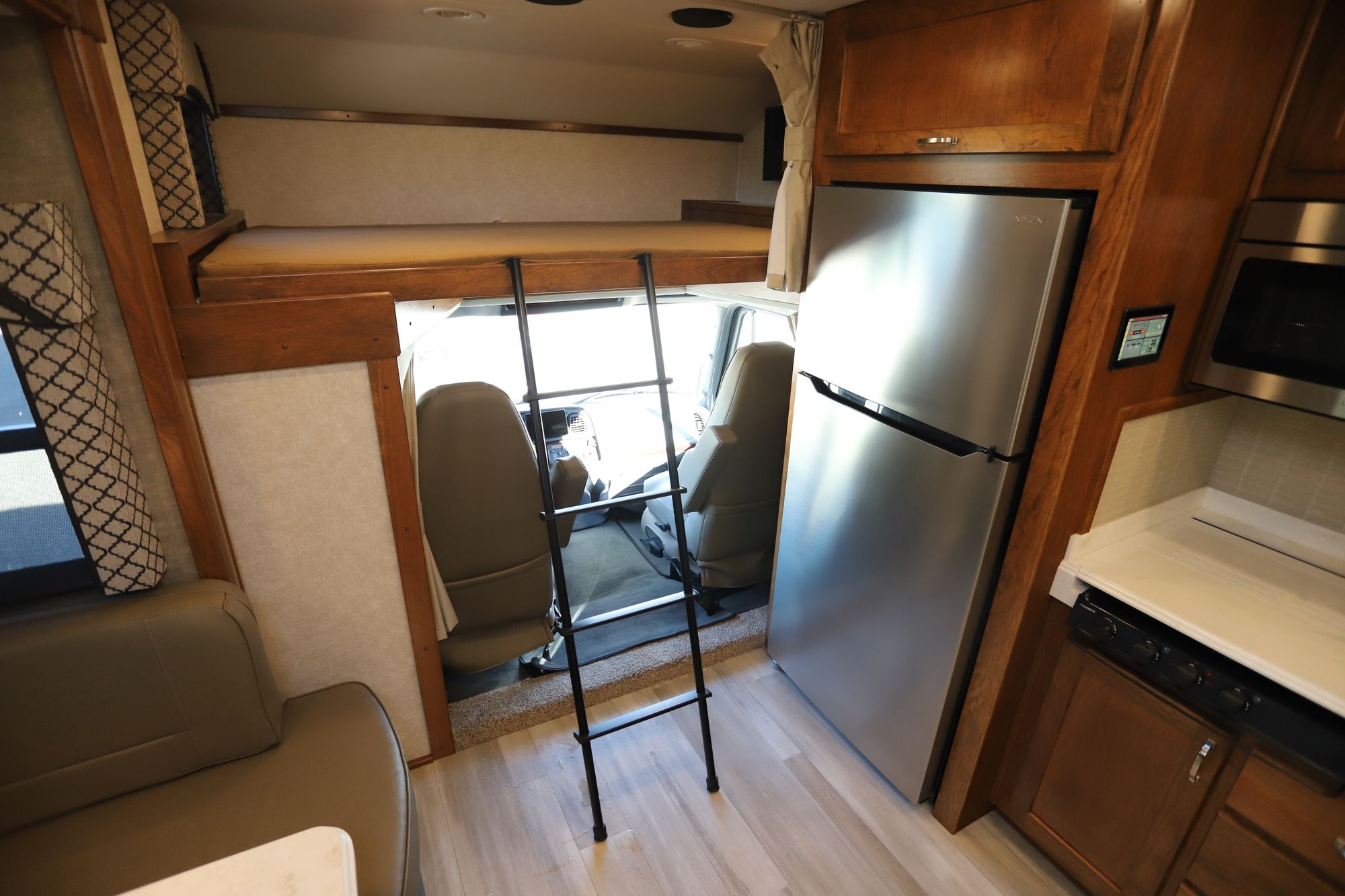 New 2021 Renegade Rv Valencia 35MB Super C  For Sale