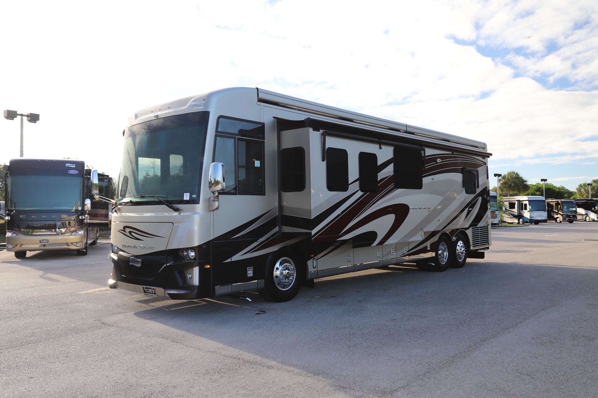 Used 2019 Newmar Dutch Star 4018 Class A  For Sale