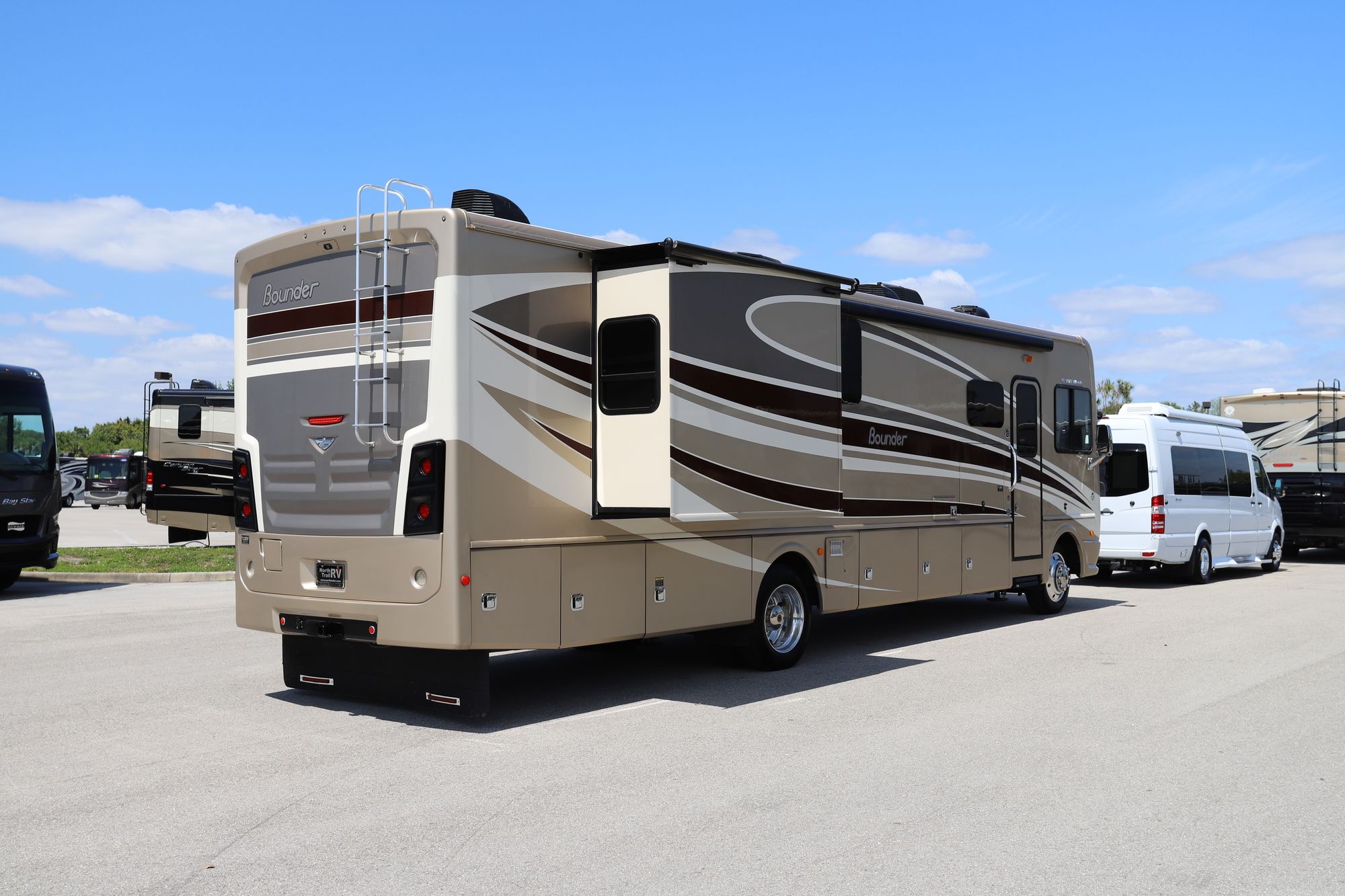 Used 2016 Fleetwood Bounder 35K Class A  For Sale