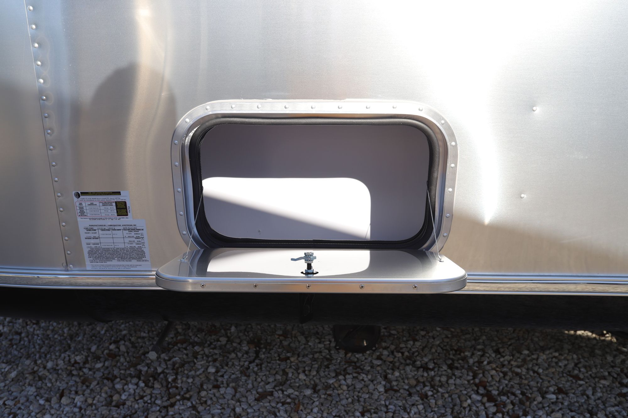 New 2021 Airstream Flying Cloud 25FB Travel Trailer  For Sale