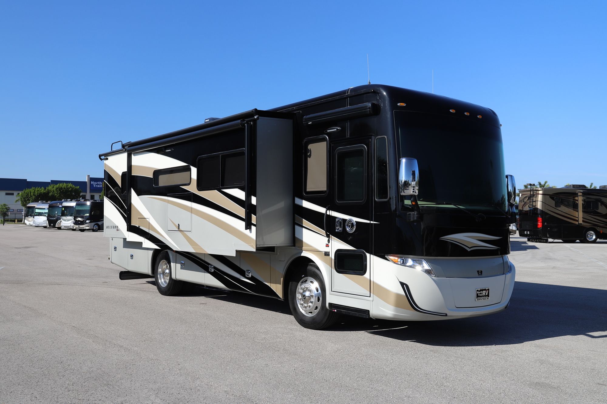 Used 2020 Tiffin Motor Homes Allegro Red 33AA Class A  For Sale