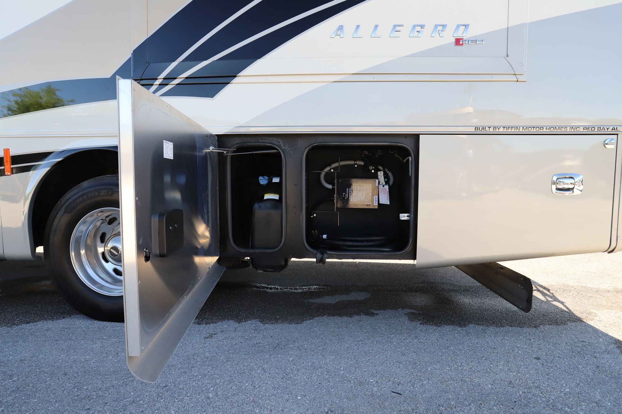 Used 2020 Tiffin Motor Homes Allegro Red 33AA Class A  For Sale