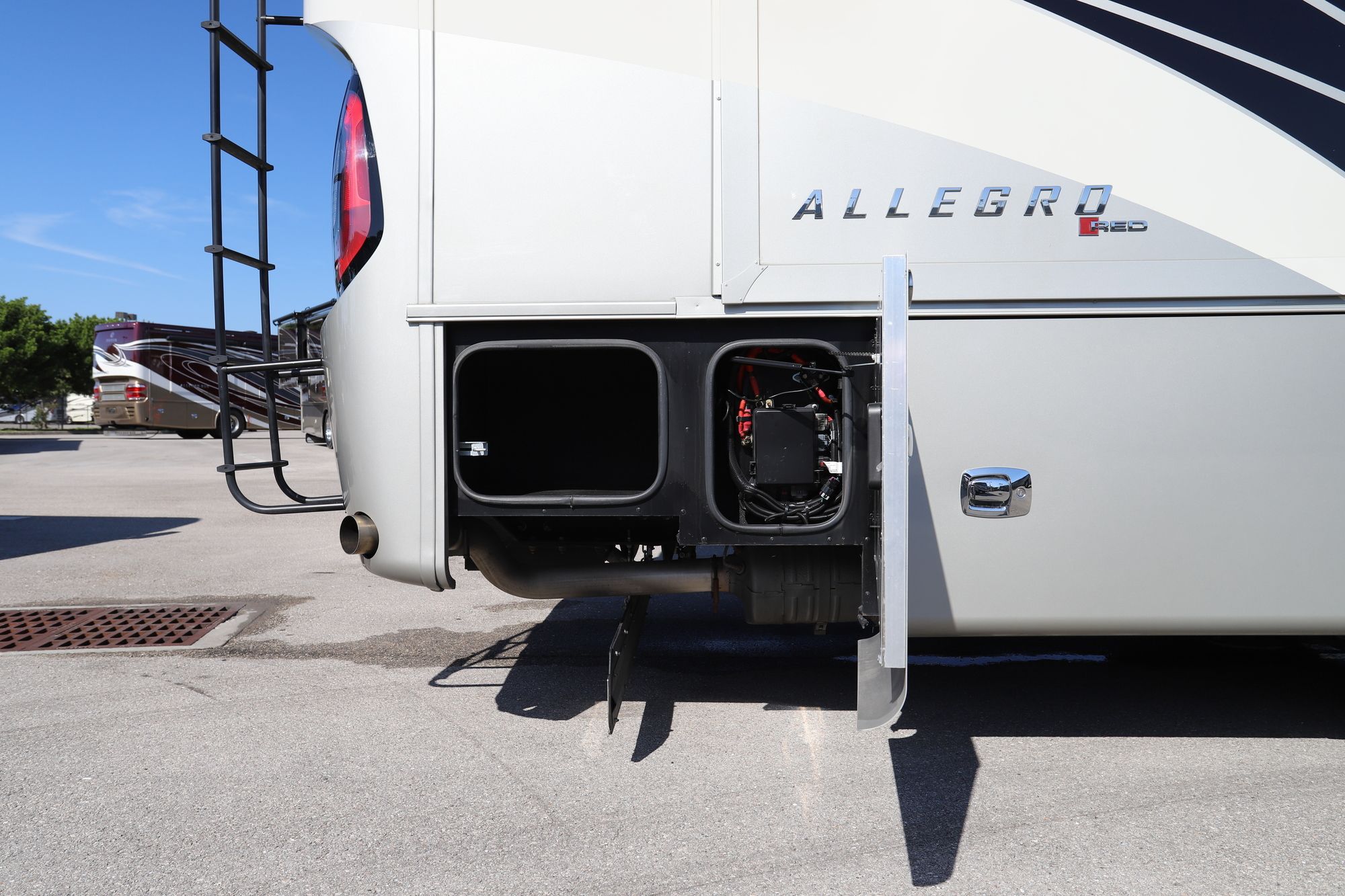 Used 2020 Tiffin Motor Homes Allegro Red 33AA Class A  For Sale