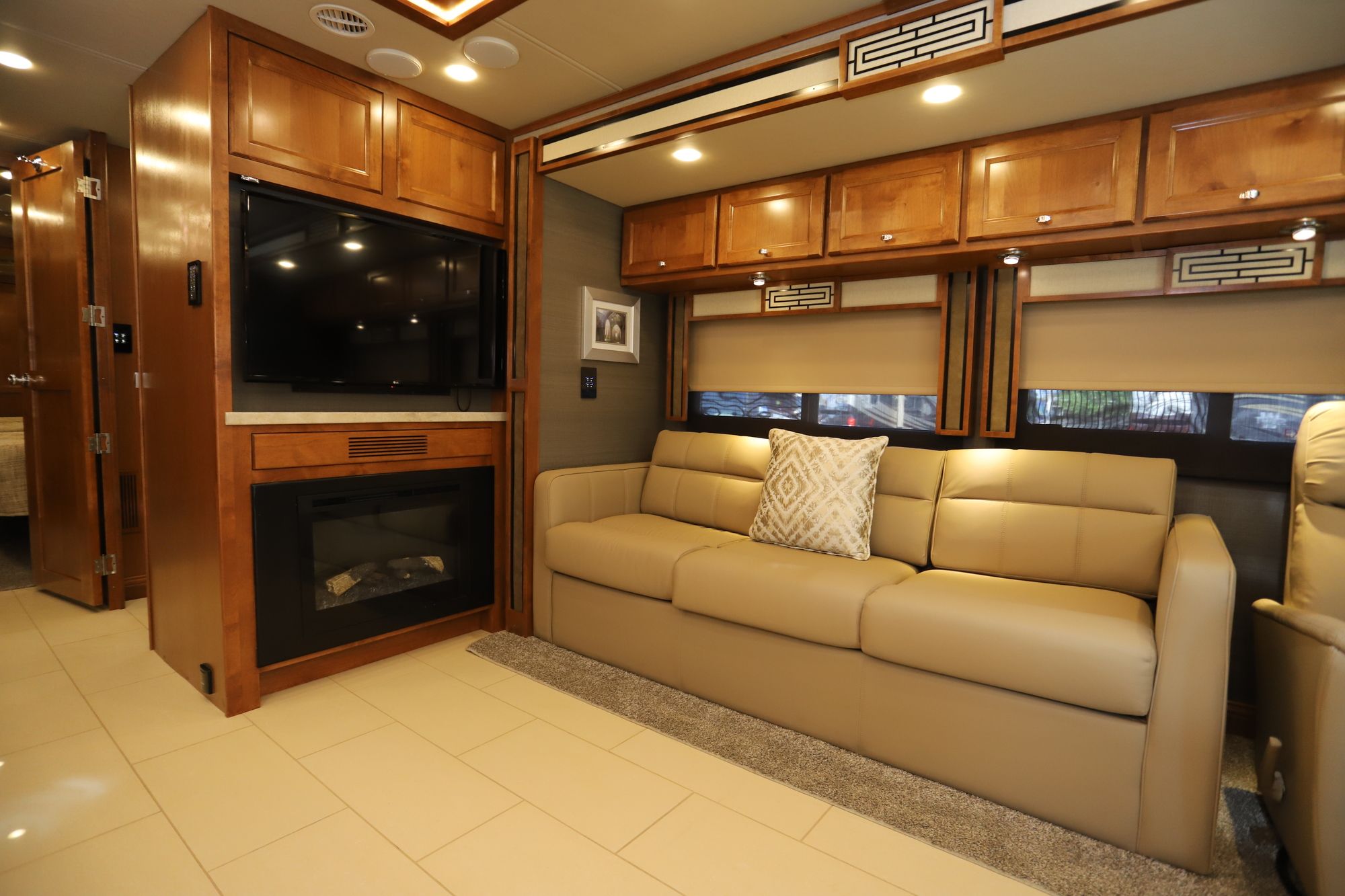 Used 2020 Tiffin Motor Homes Allegro Red 33AA Class A  For Sale