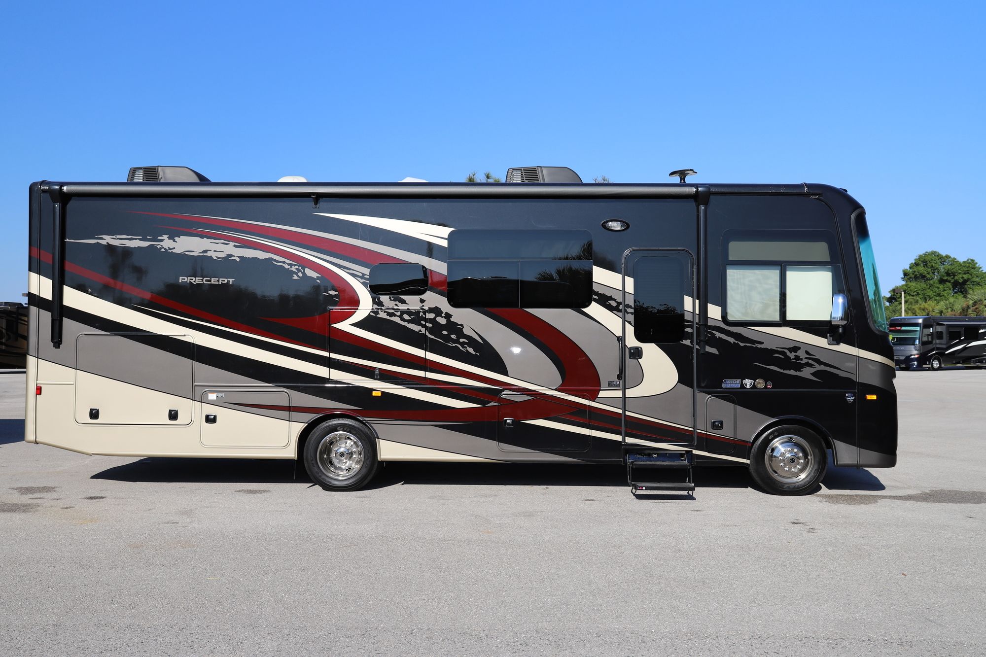 Used 2019 Jayco Precept 29V Class A  For Sale