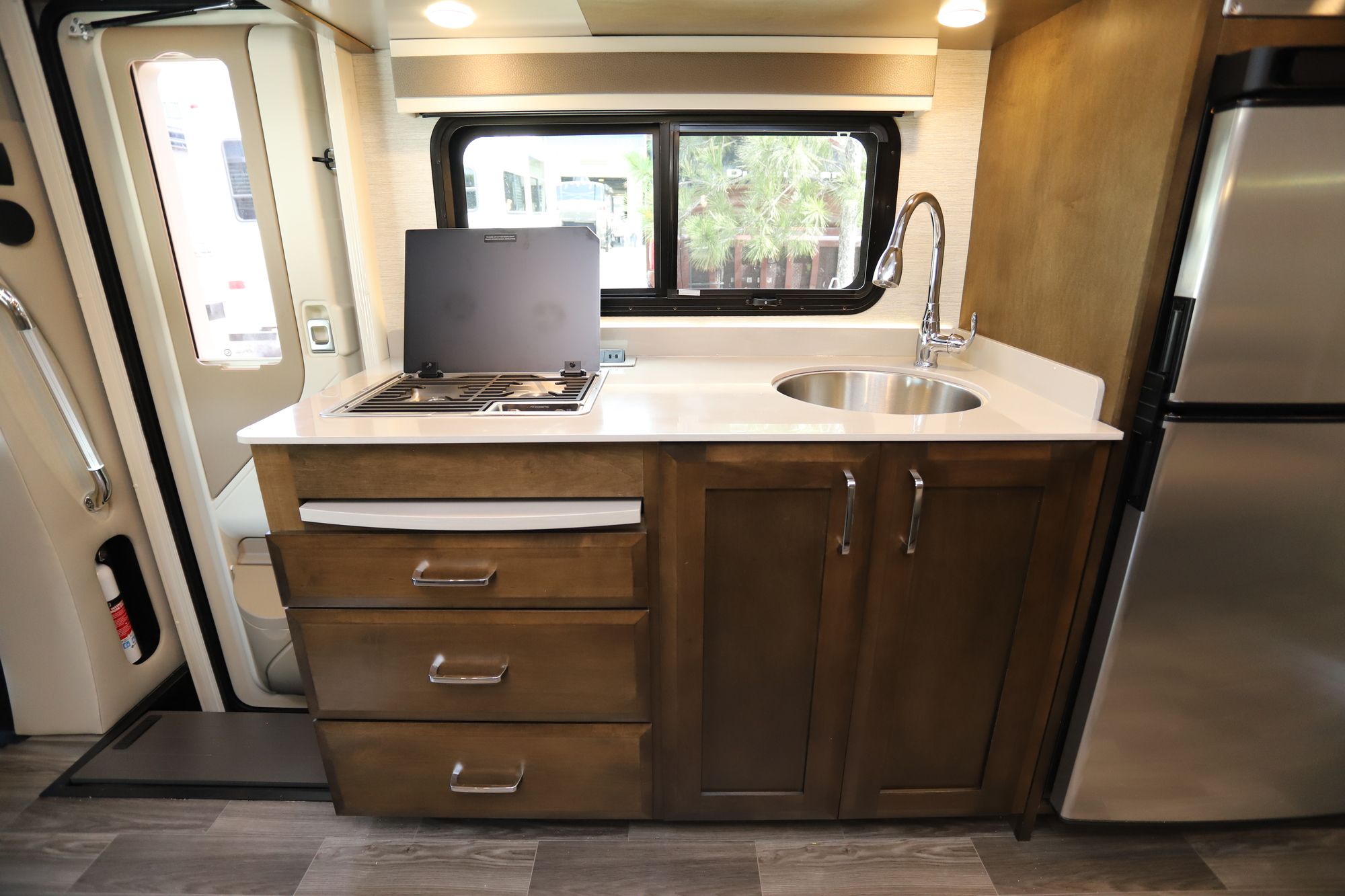 New 2021 Tiffin Motor Homes Wayfarer 25RW Class C  For Sale