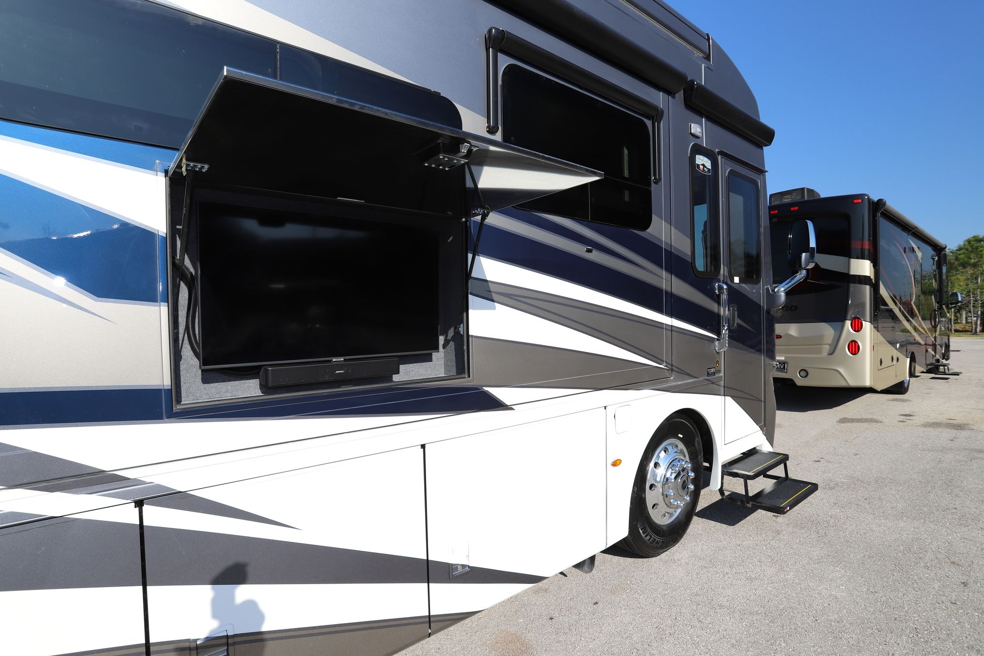 New 2021 Newmar Ventana 4326 Class A  For Sale