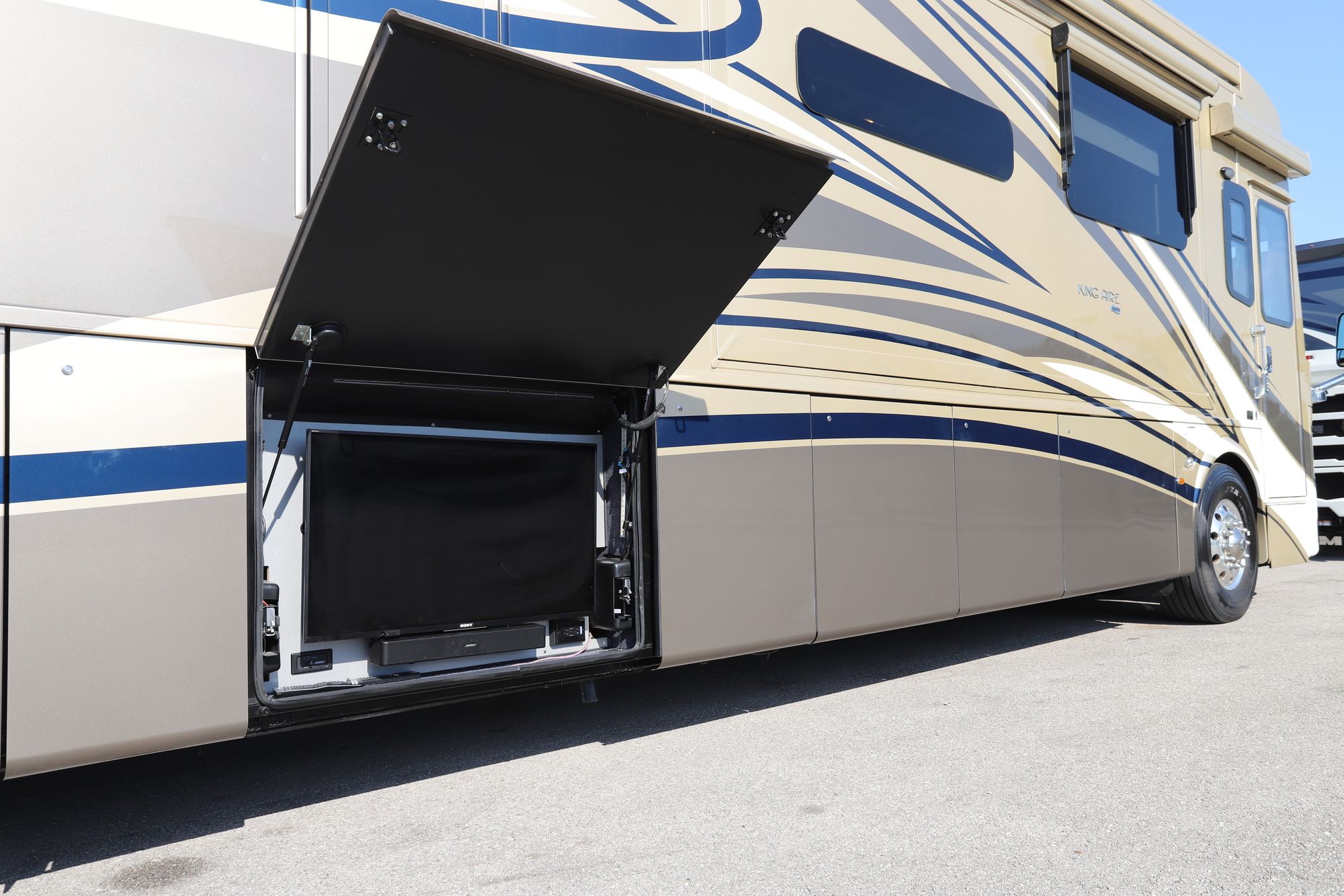 Used 2019 Newmar King Aire 4550 Class A  For Sale