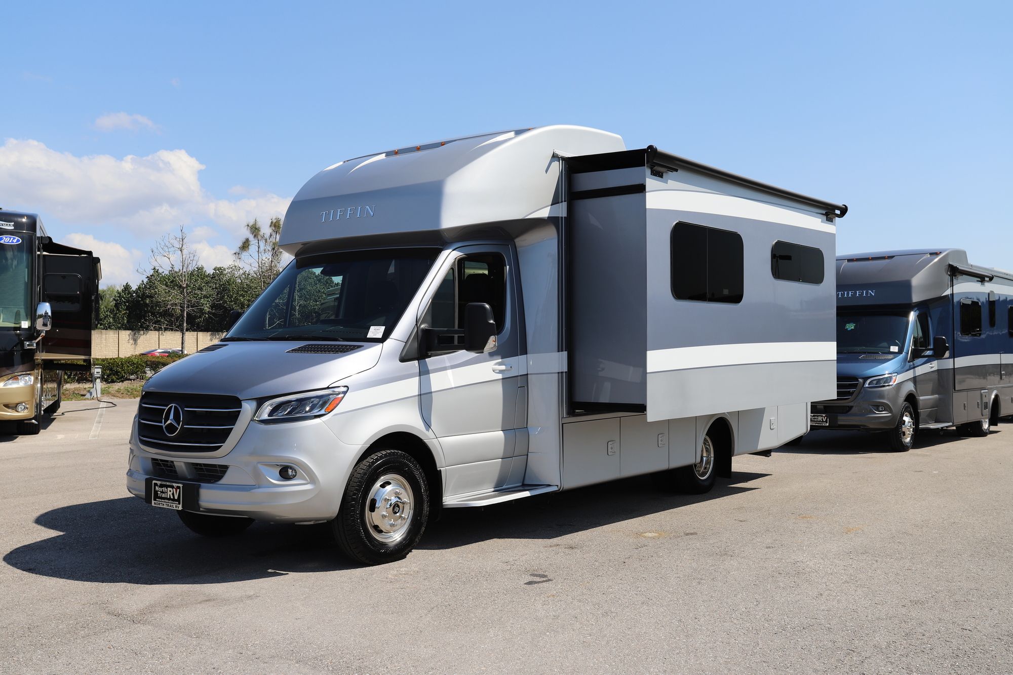 New 2021 Tiffin Motor Homes Wayfarer 25RW Class C  For Sale