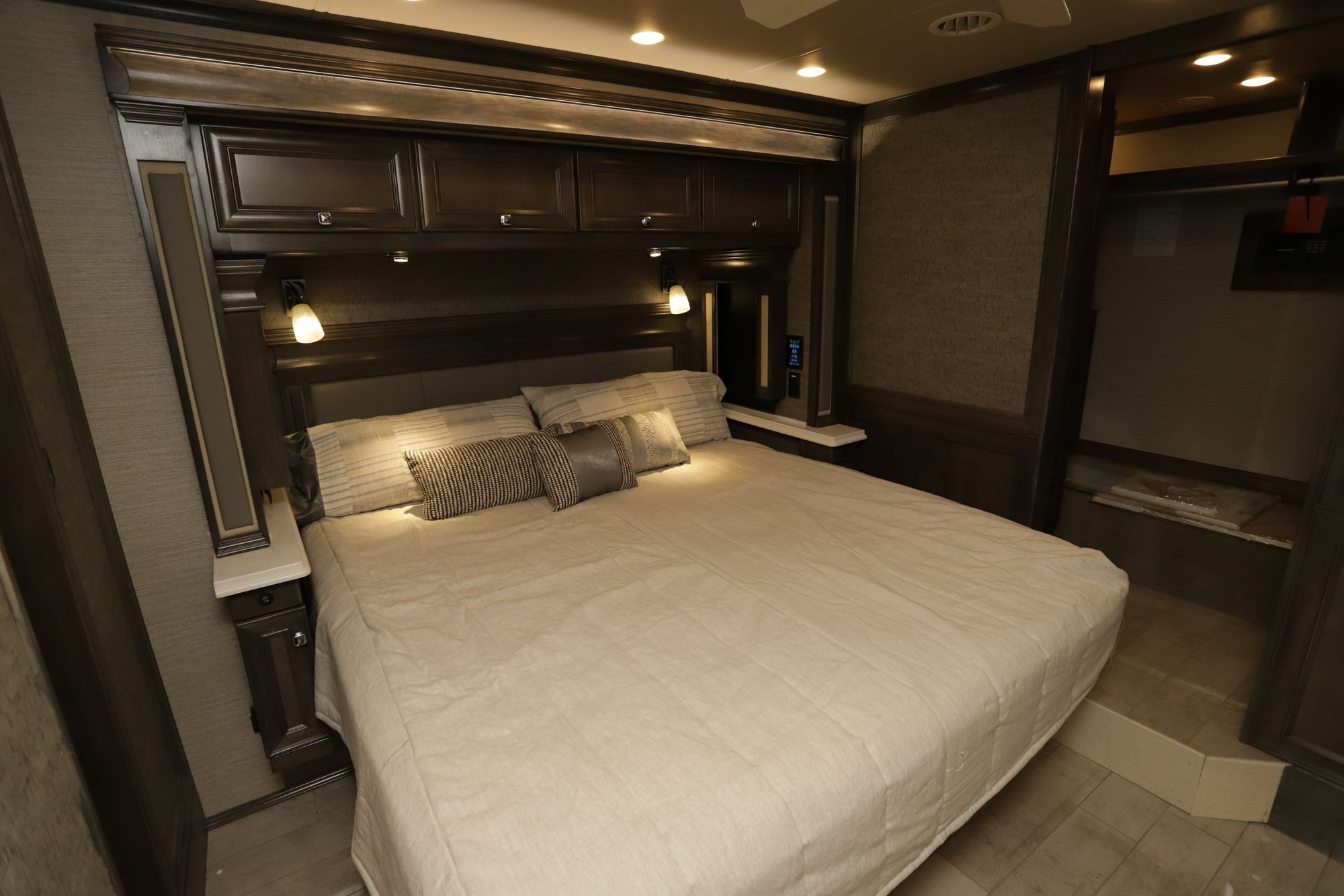 New 2021 Tiffin Motor Homes Phaeton 40AH Class A  For Sale