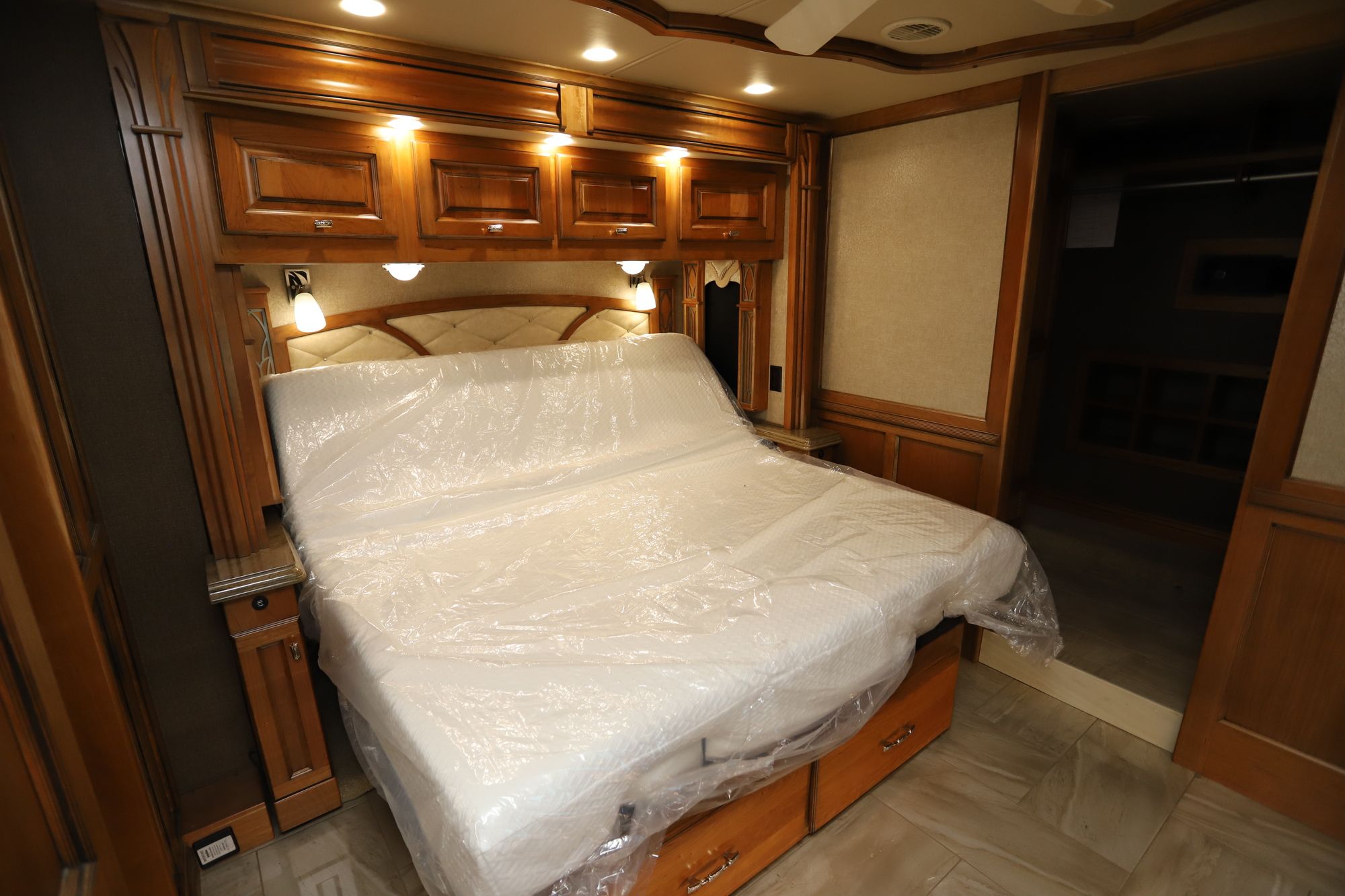 Used 2017 Tiffin Motor Homes Allegro Bus 40AP Class A  For Sale