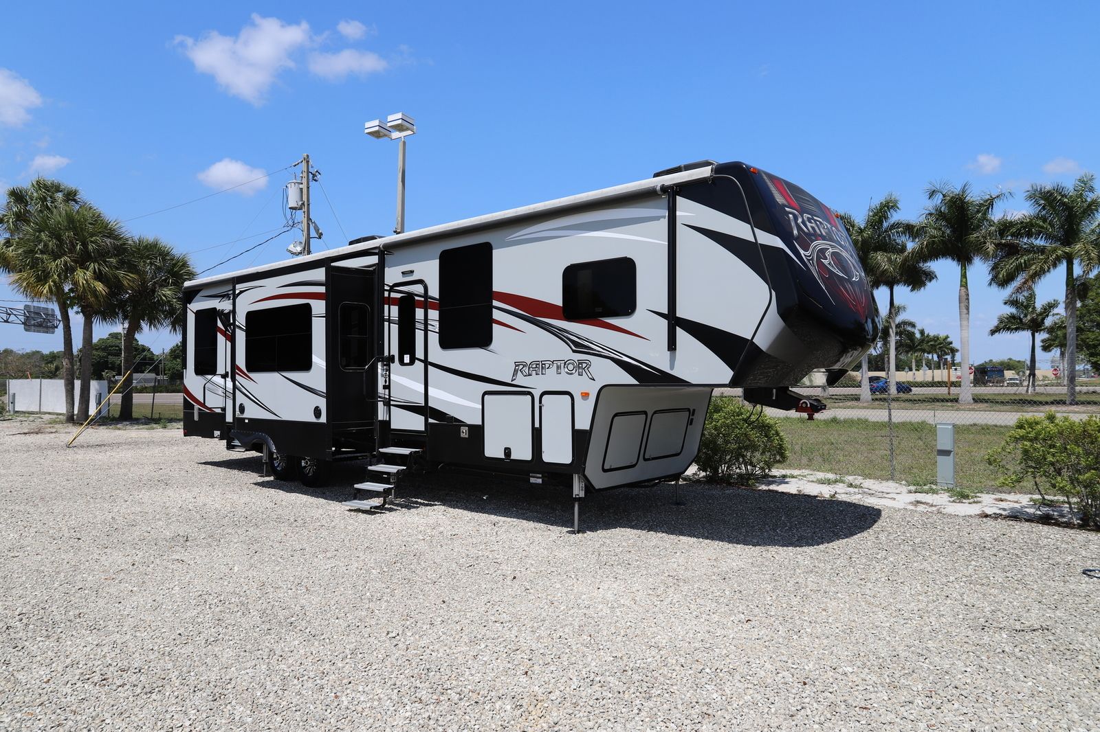 2017 Keystone Raptor 355TS 18740-2
