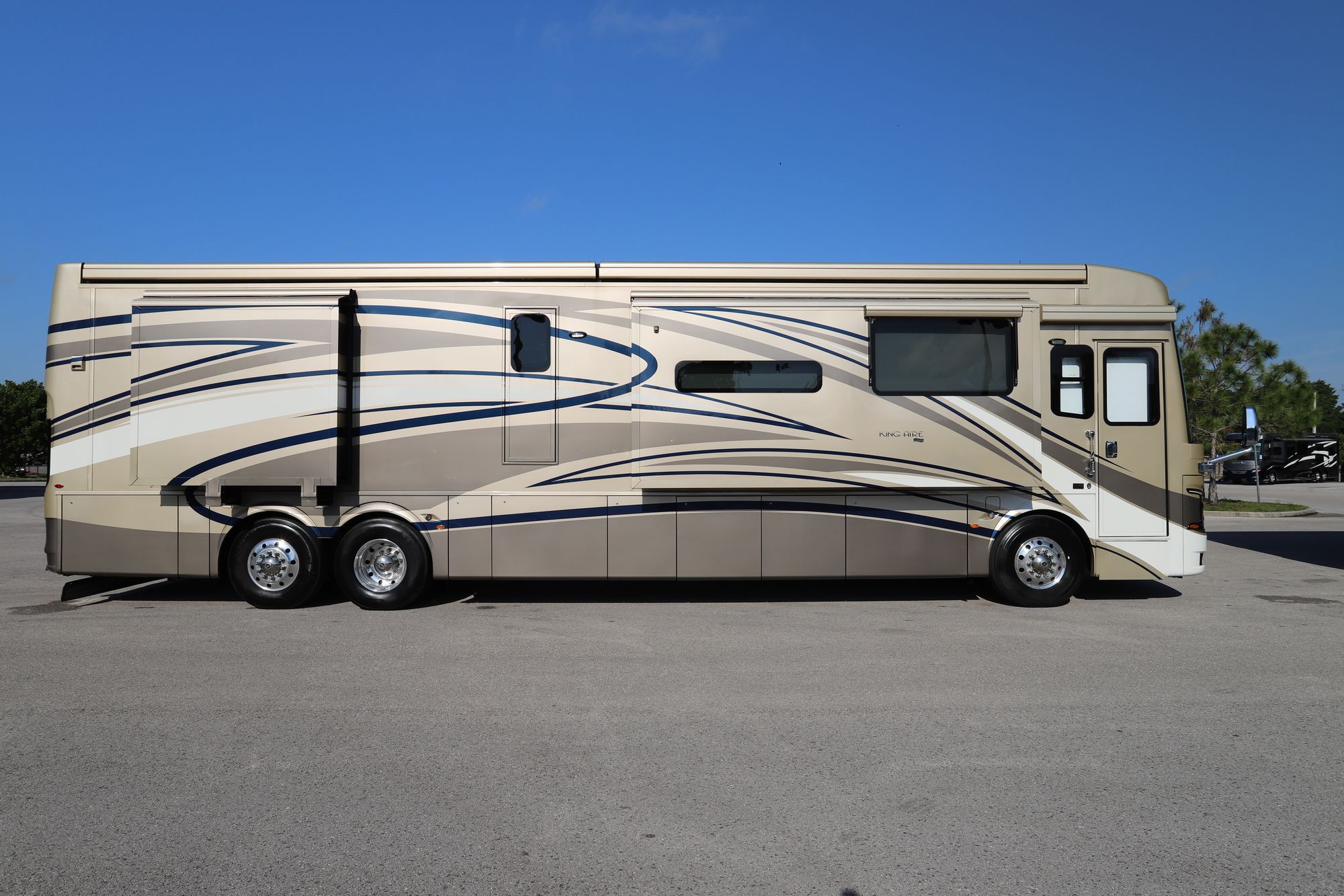 Used 2019 Newmar King Aire 4550 Class A  For Sale