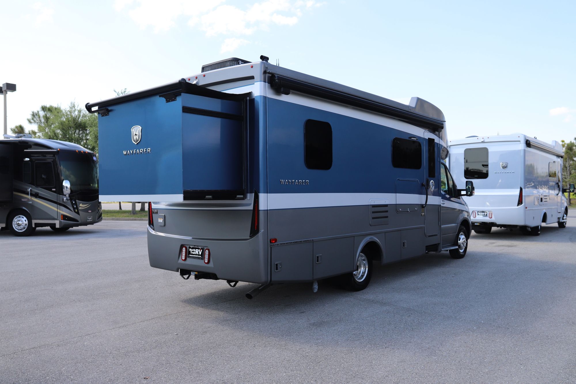 New 2021 Tiffin Motor Homes Wayfarer 25SW Class C  For Sale