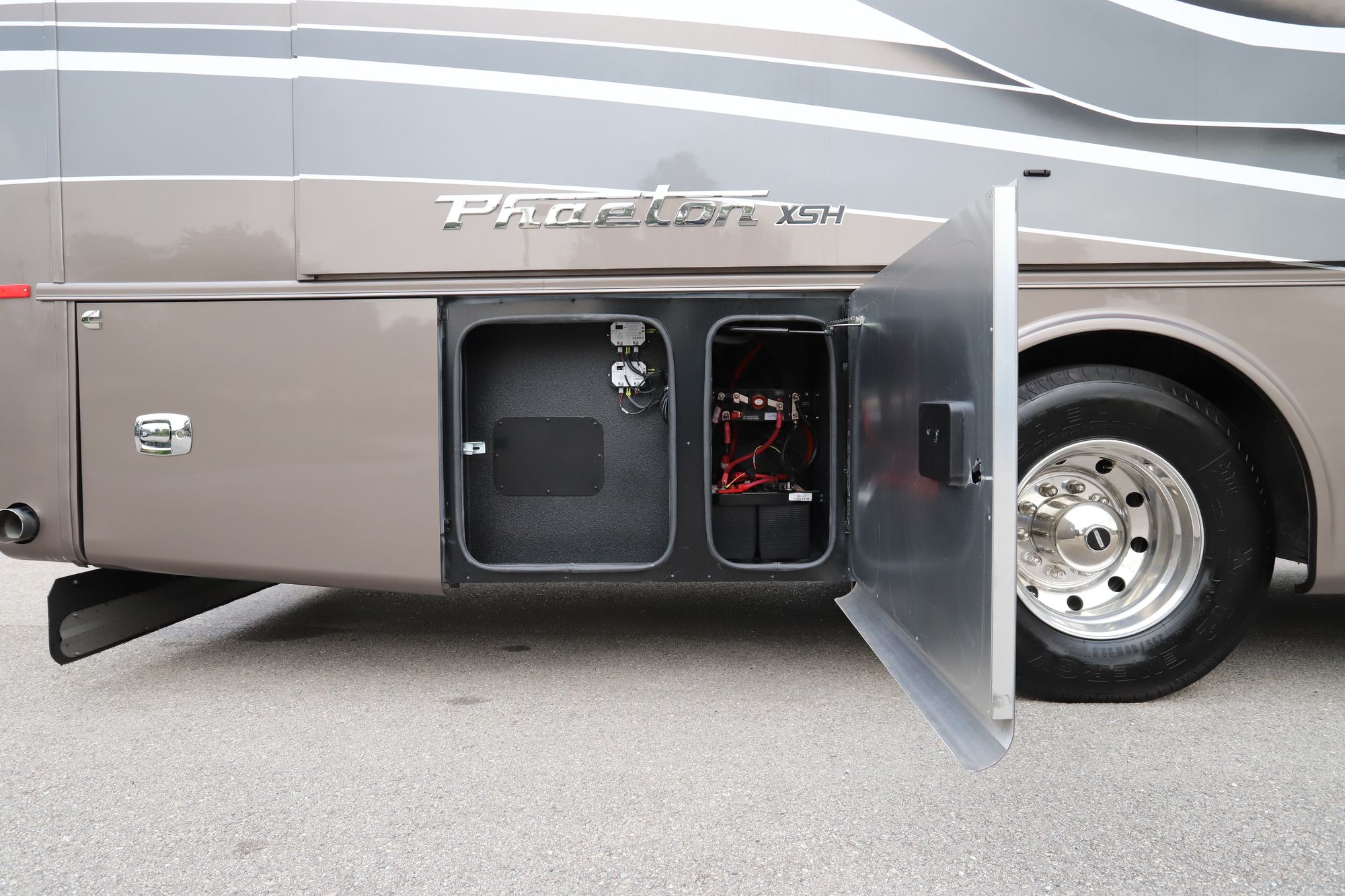 New 2021 Tiffin Motor Homes Phaeton 40IH Class A  For Sale