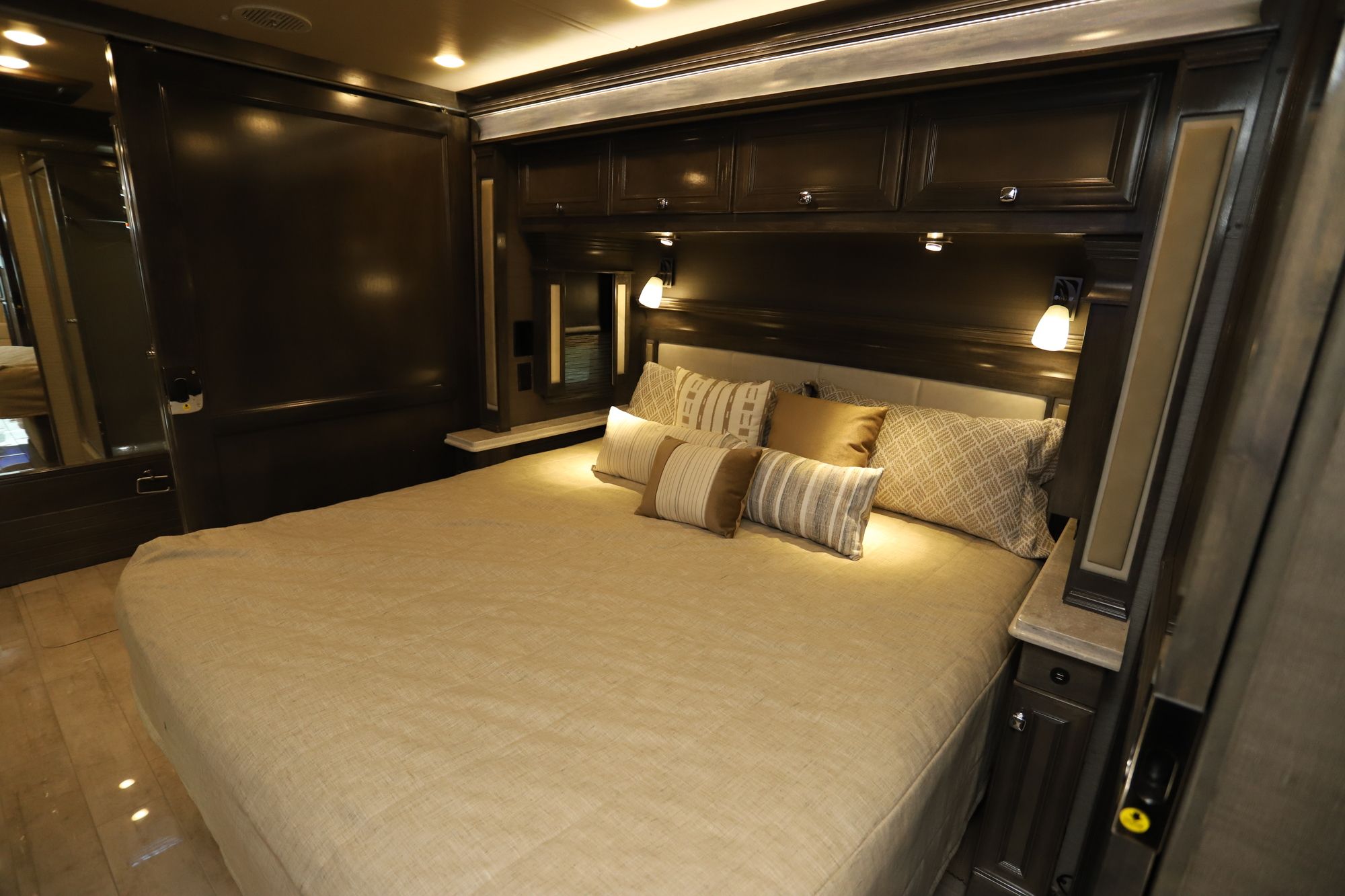 New 2021 Tiffin Motor Homes Phaeton 40IH Class A  For Sale