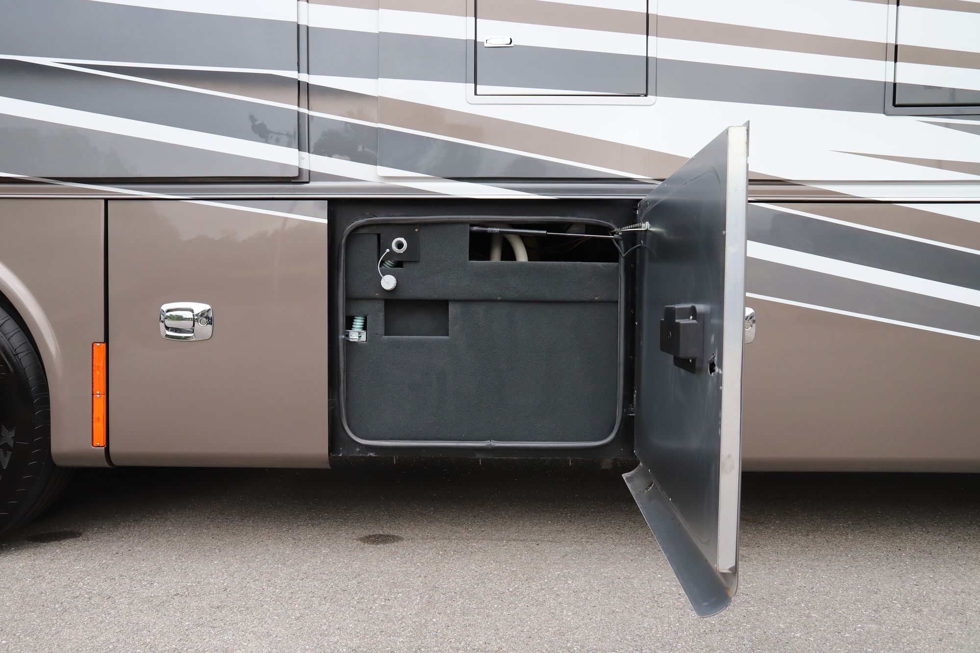 New 2021 Tiffin Motor Homes Phaeton 40IH Class A  For Sale