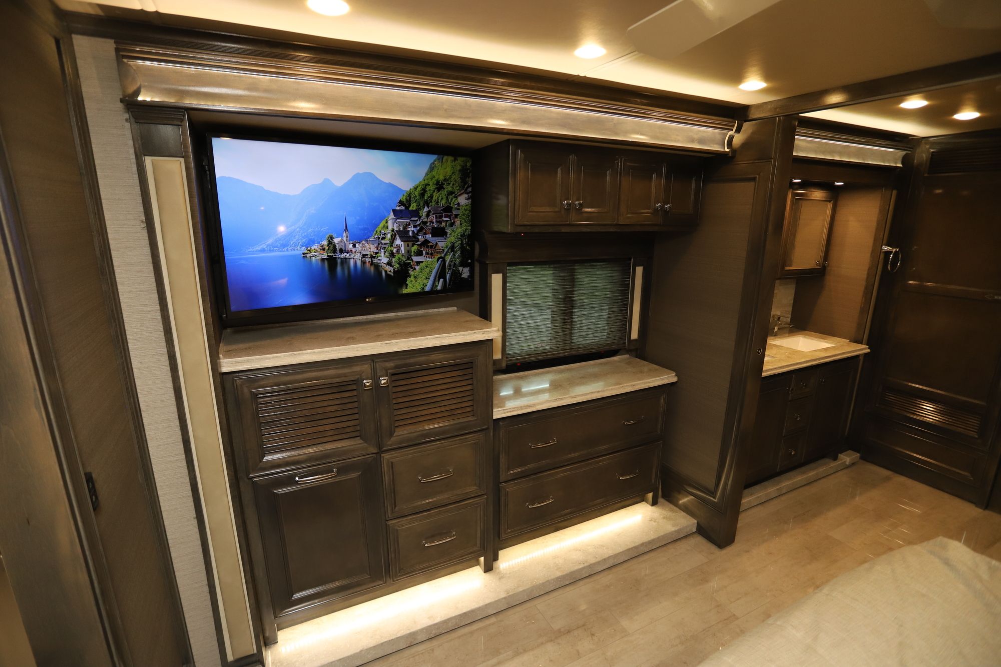 New 2021 Tiffin Motor Homes Phaeton 40IH Class A  For Sale