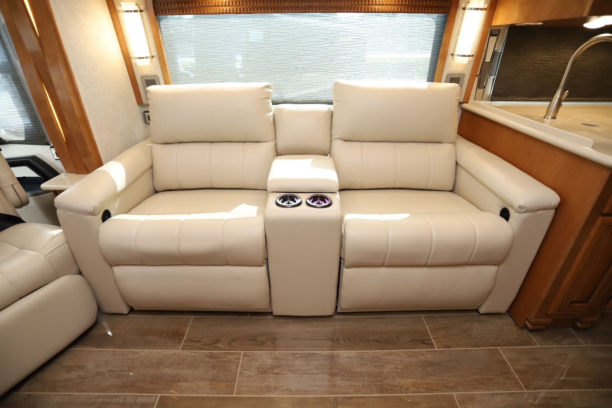 New 2021 Newmar New Aire 3545 Class A  For Sale