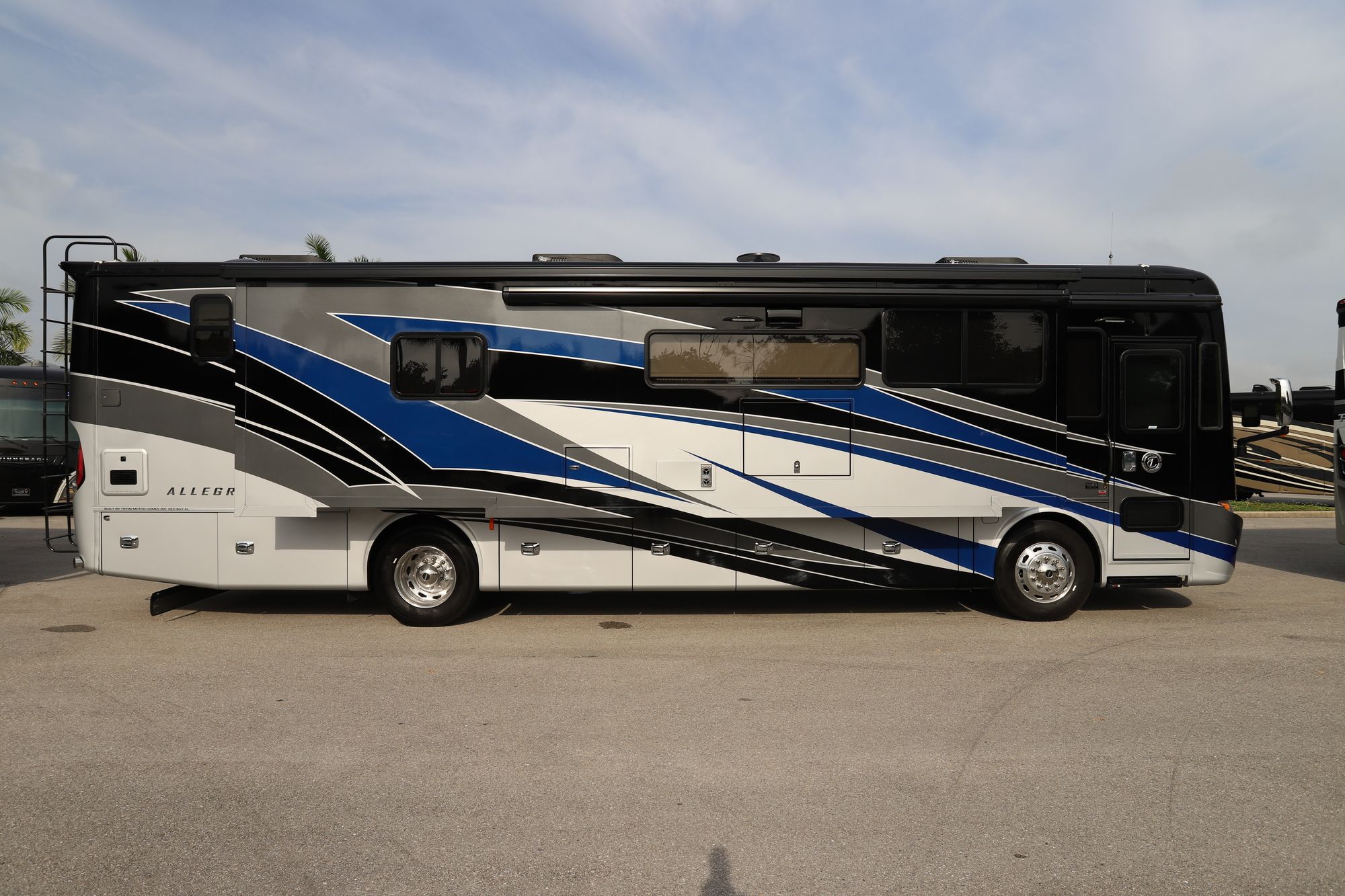 Used 2021 Tiffin Motor Homes Allegro Red 37BA Class A  For Sale