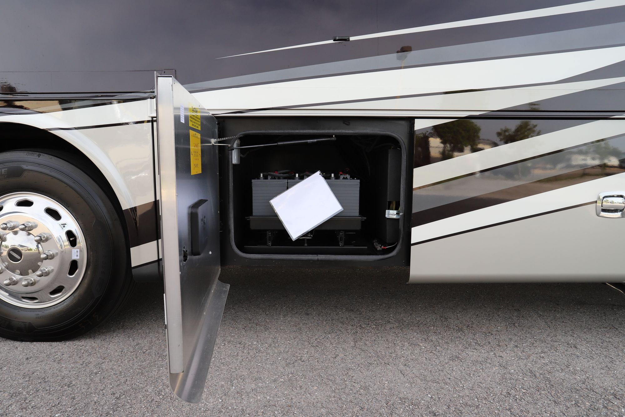 New 2021 Tiffin Motor Homes Phaeton 36SH Class A  For Sale