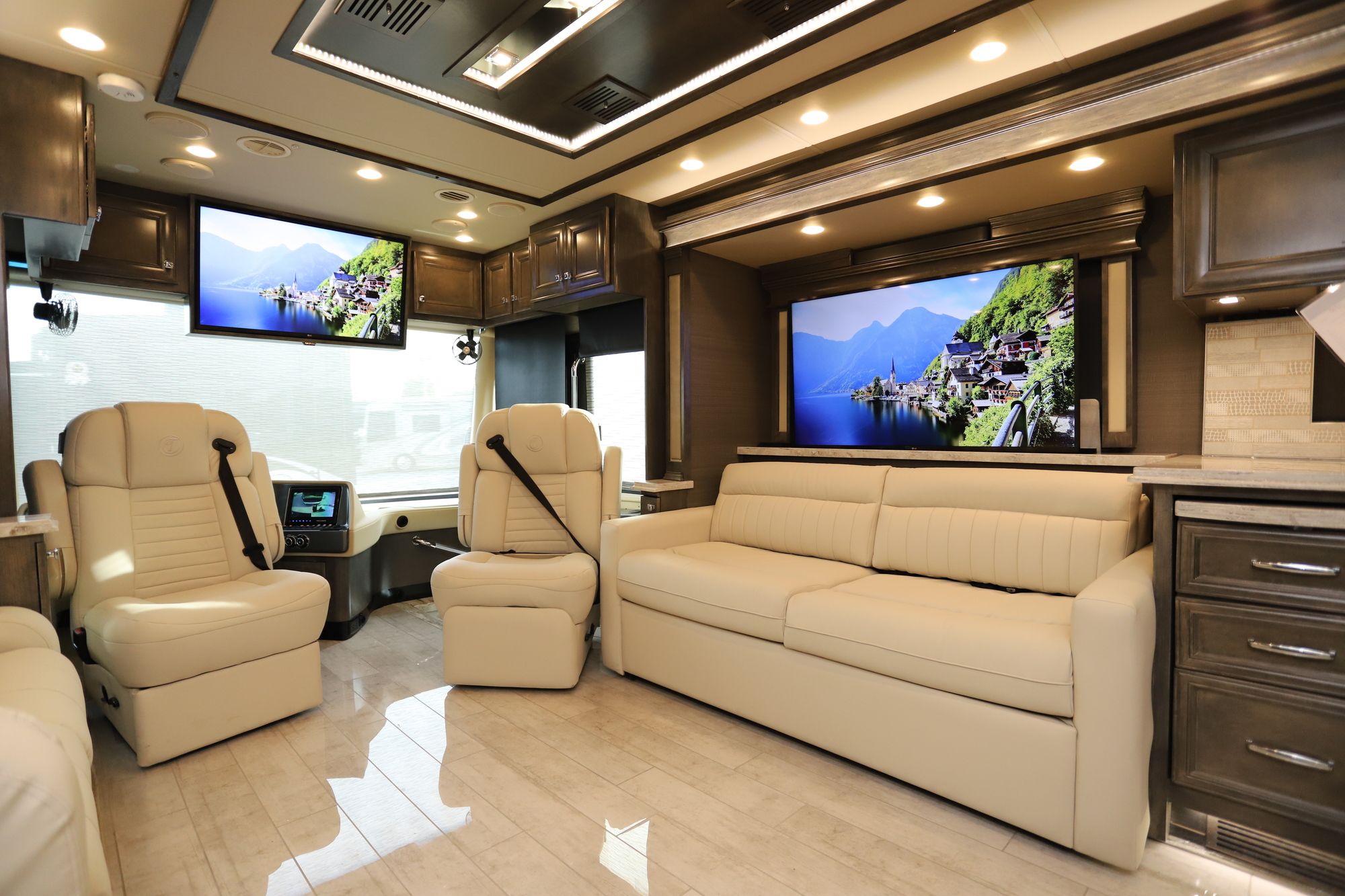 New 2021 Tiffin Motor Homes Phaeton 36SH Class A  For Sale
