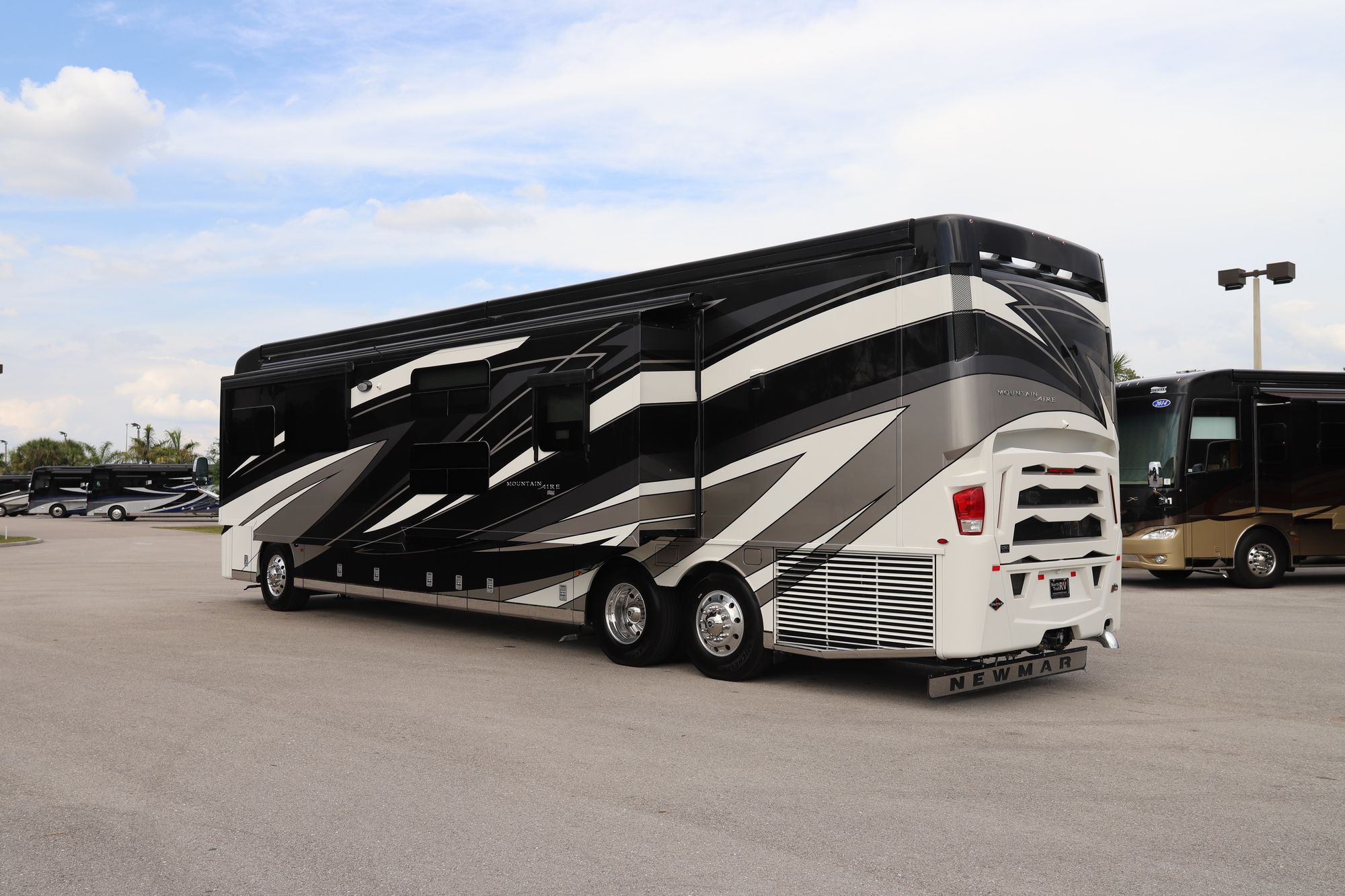 New 2021 Newmar Mountain Aire 4535 Class A  For Sale